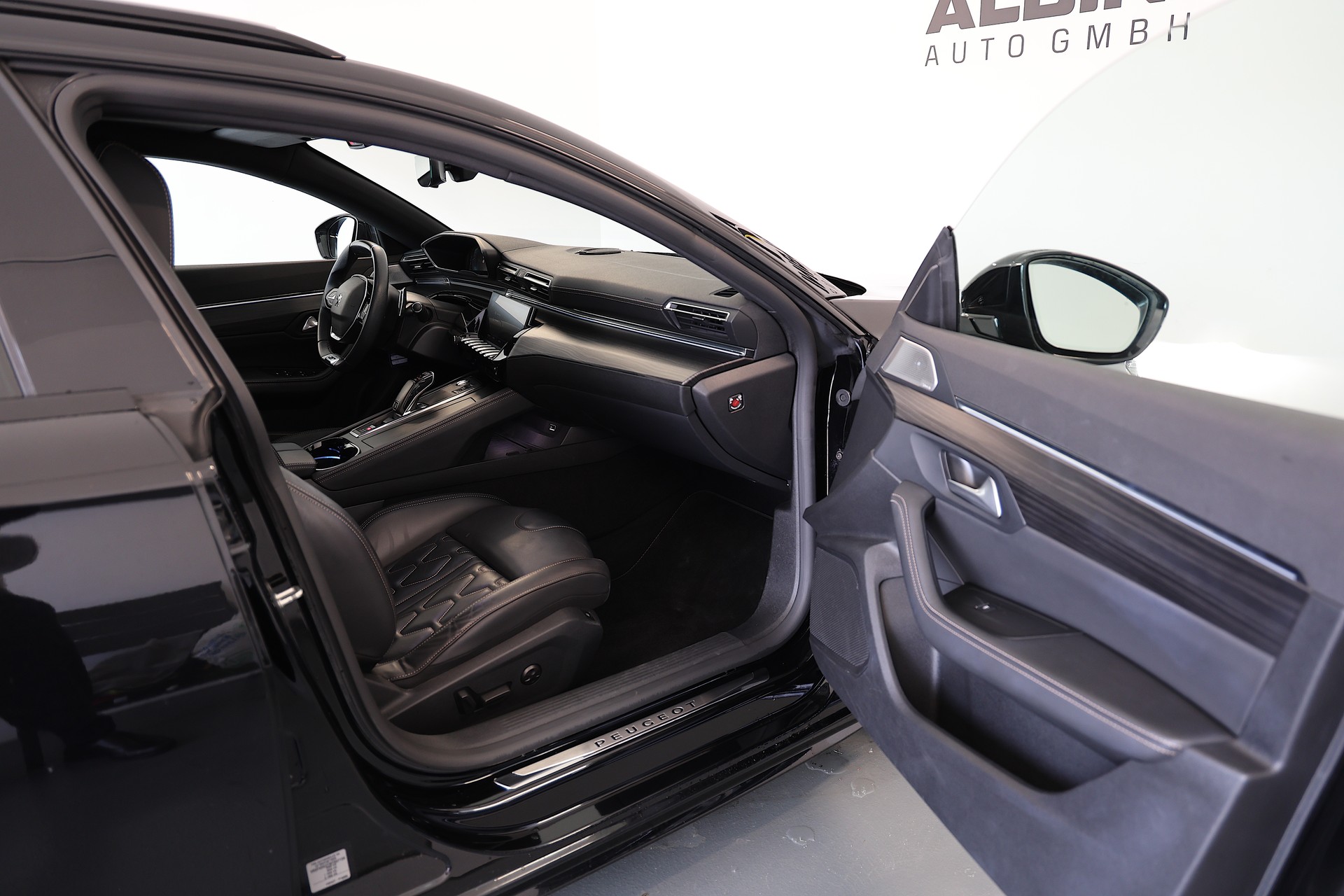 PEUGEOT 508 SW 1.6 PHEV GT Pack EAT8-image-10