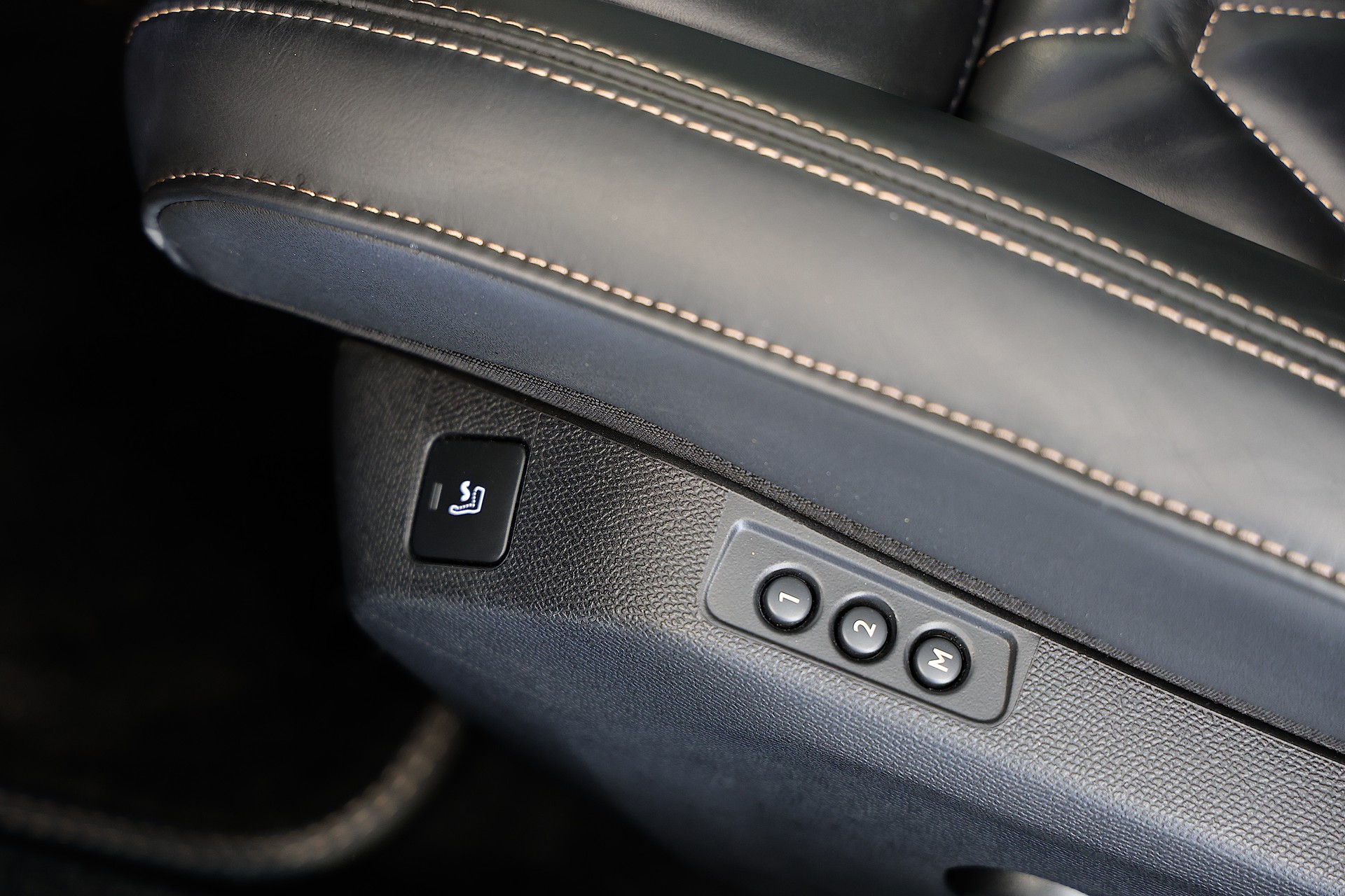 PEUGEOT 508 SW 1.6 PHEV GT Pack EAT8-image-13