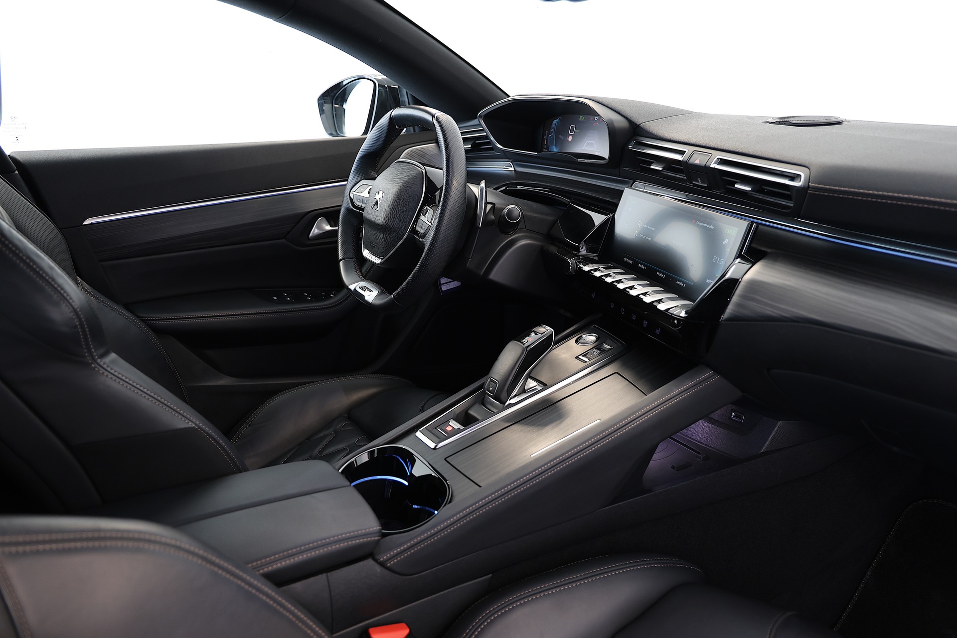PEUGEOT 508 SW 1.6 PHEV GT Pack EAT8-image-12