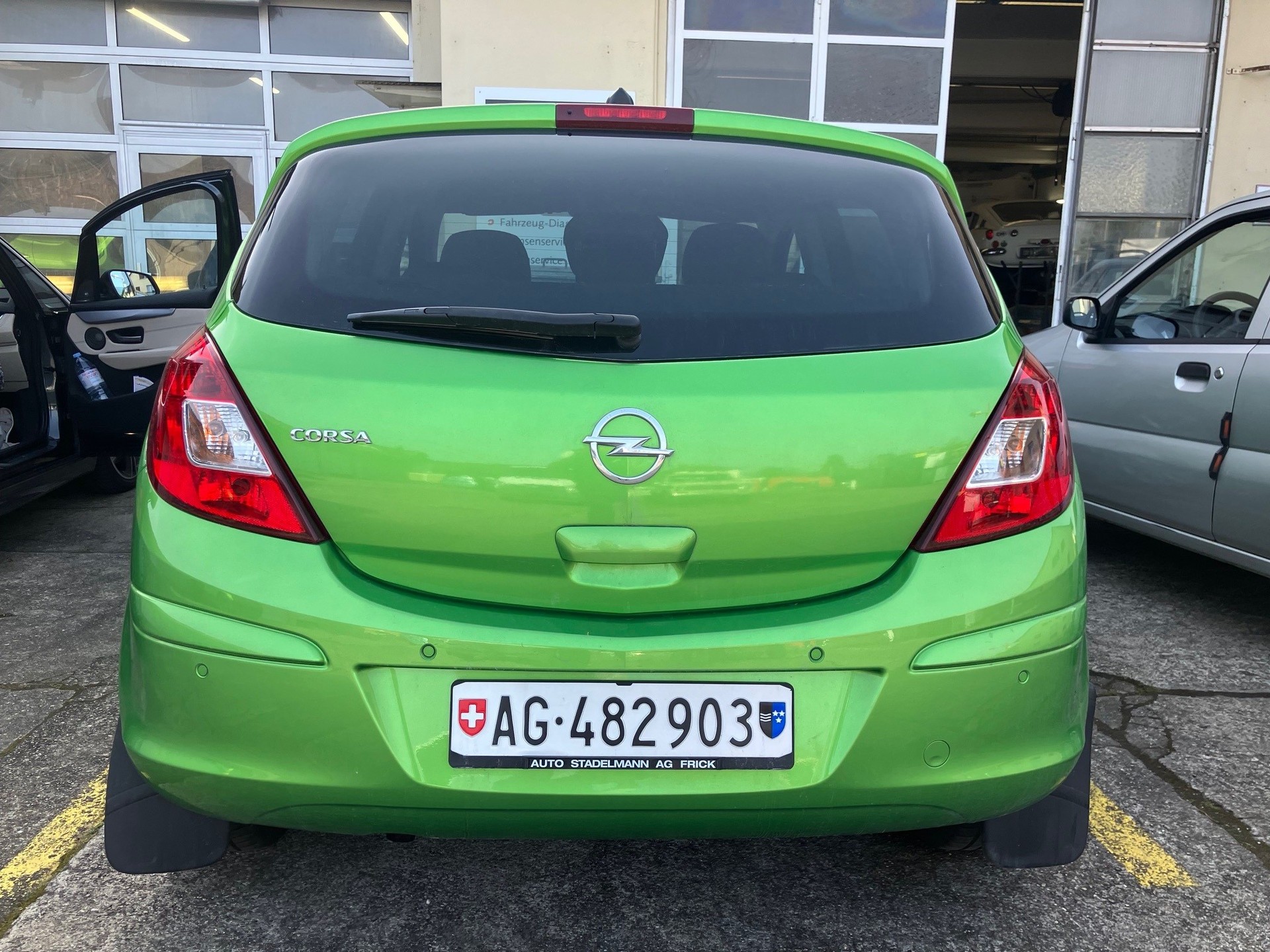 OPEL 1.4i 16V TP Color Ed.-image-2