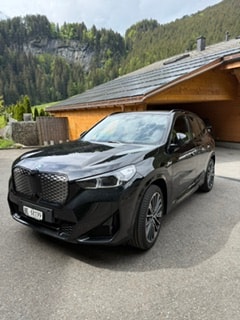 BMW iX1 30e xDrive-image-4