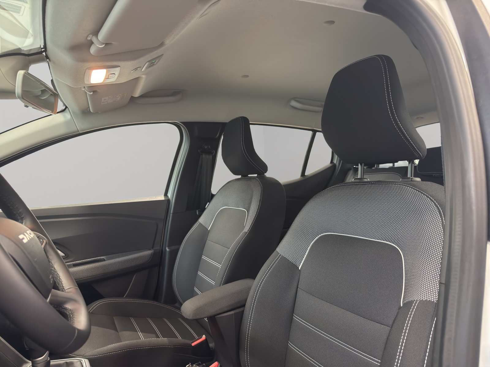 DACIA Sandero TCe 90 Expression CVT-image-10