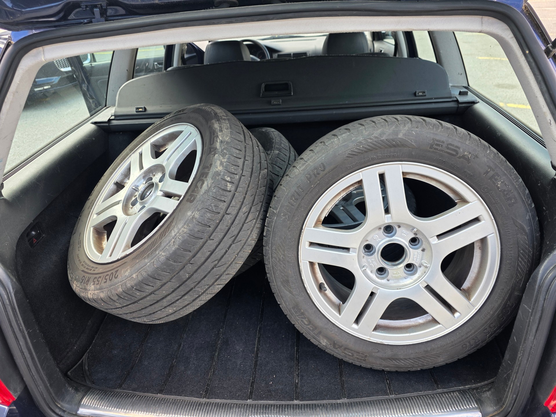 VW Passat Variant 1.8 T Highline-image-9