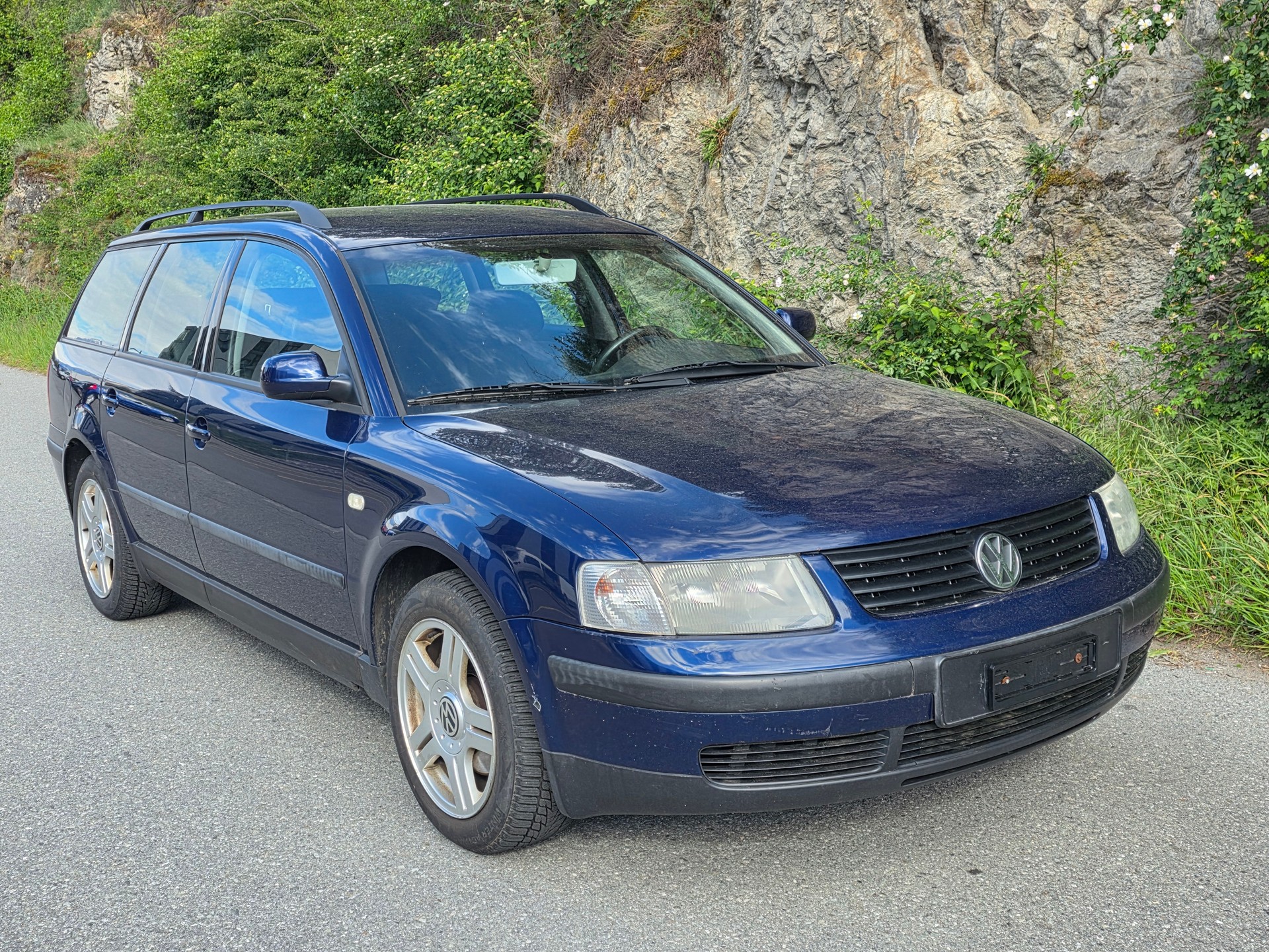VW Passat Variant 1.8 T Highline-image-5