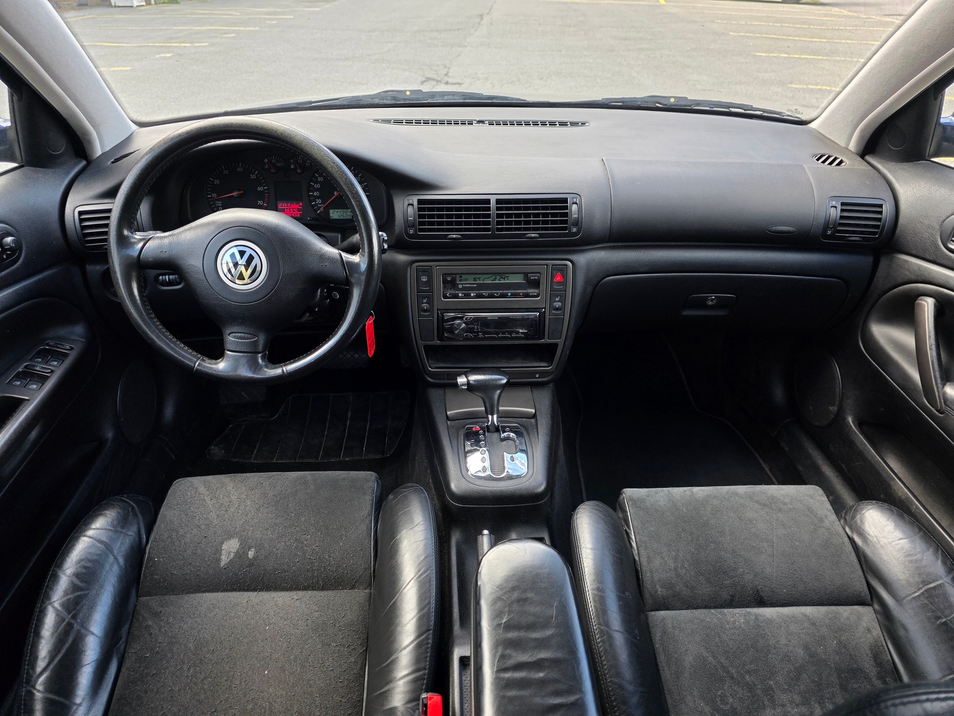 VW Passat Variant 1.8 T Highline-image-6