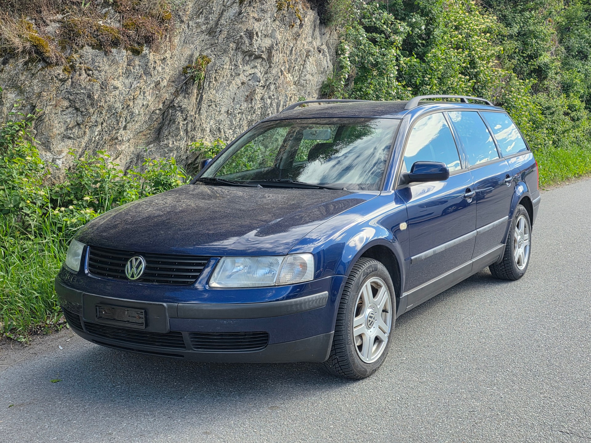 VW Passat Variant 1.8 T Highline-image-0