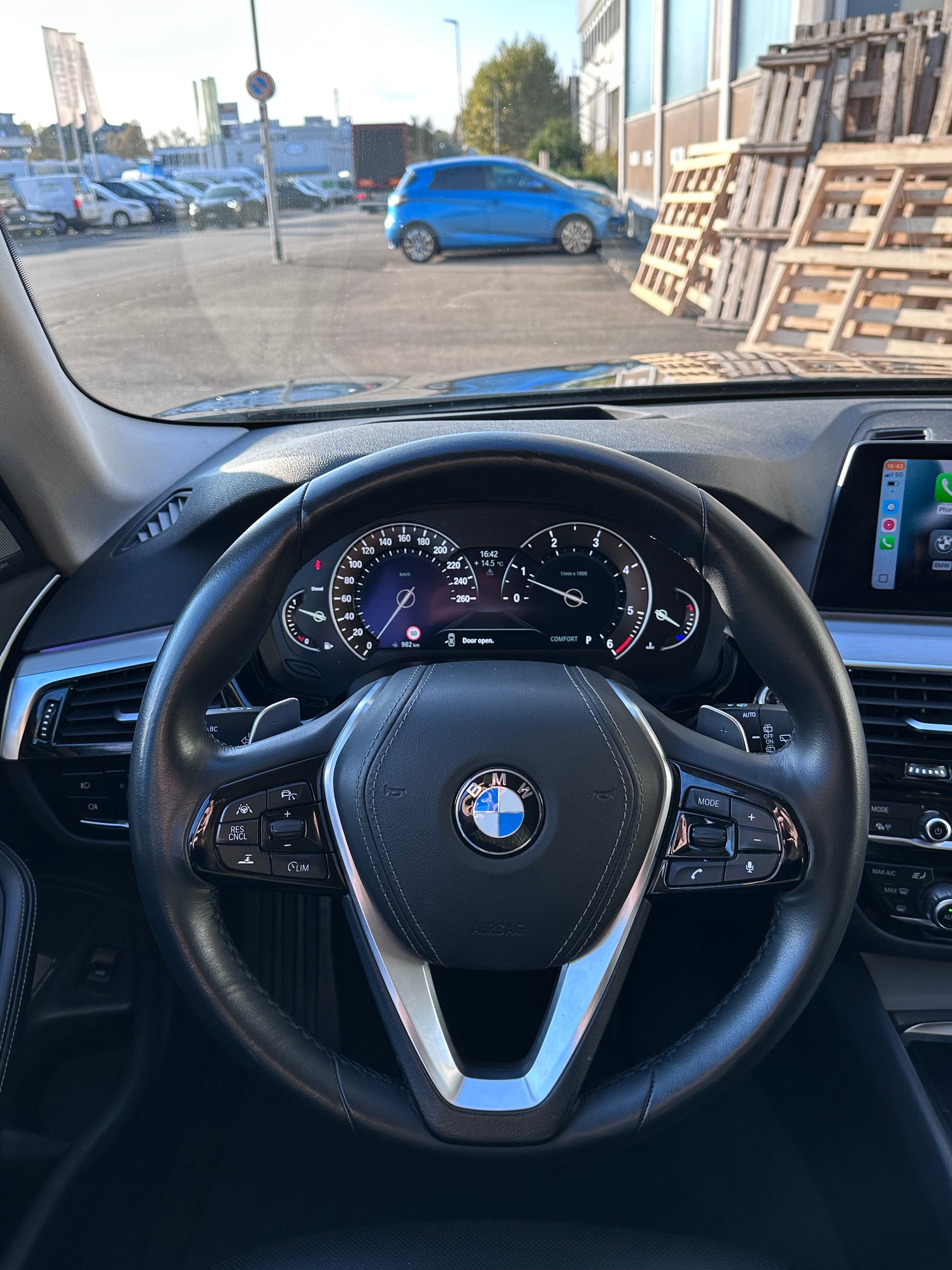 BMW 520d xDrive Sport Line Steptronic-image-6