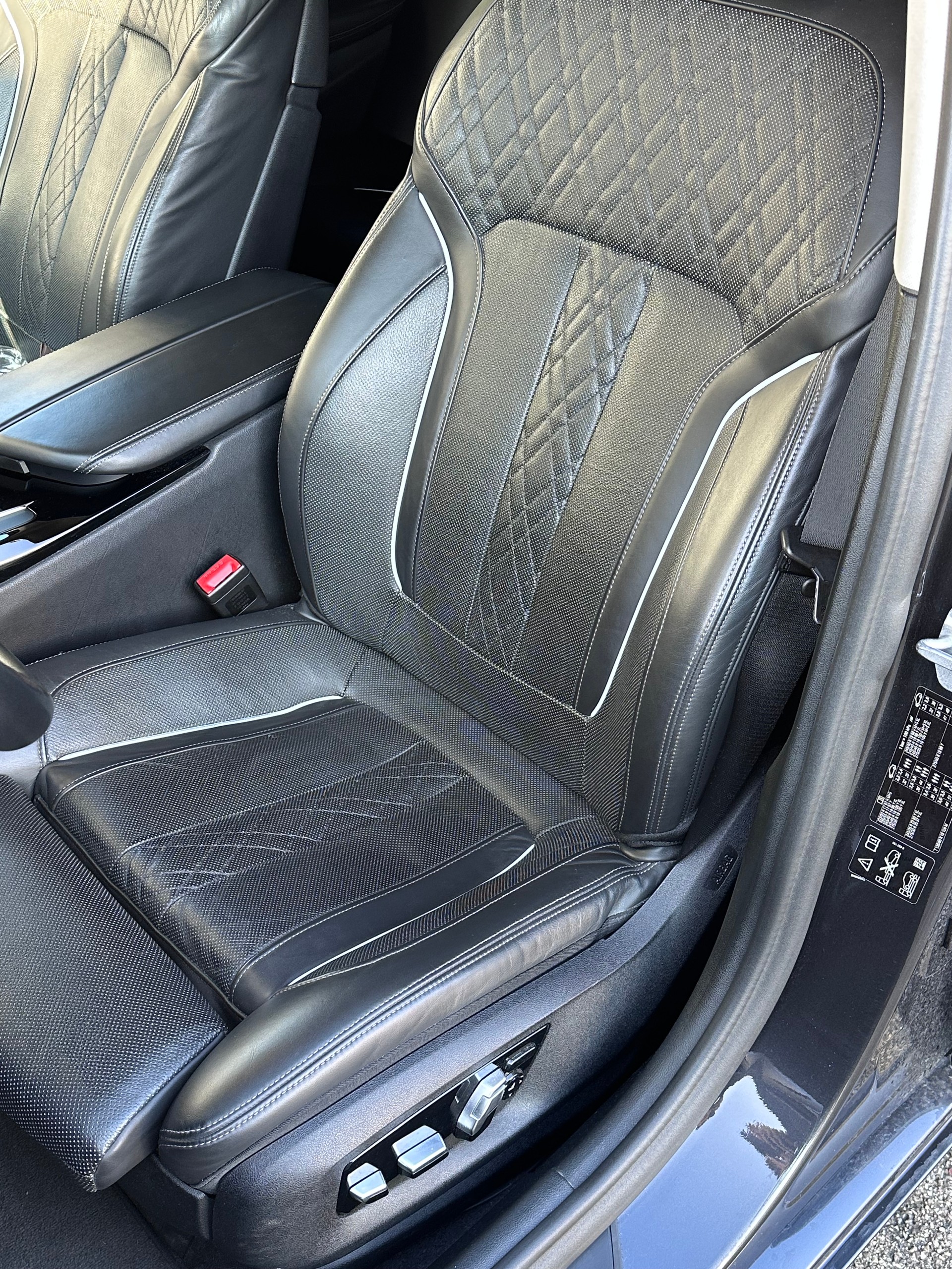 BMW 520d xDrive Sport Line Steptronic-image-9