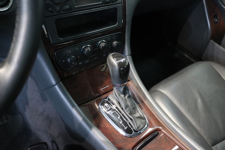MERCEDES-BENZ C 240 Elégance-image-29