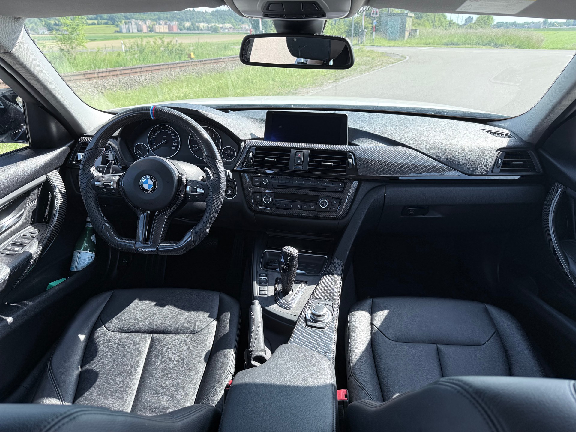BMW 335i xDrive-image-4