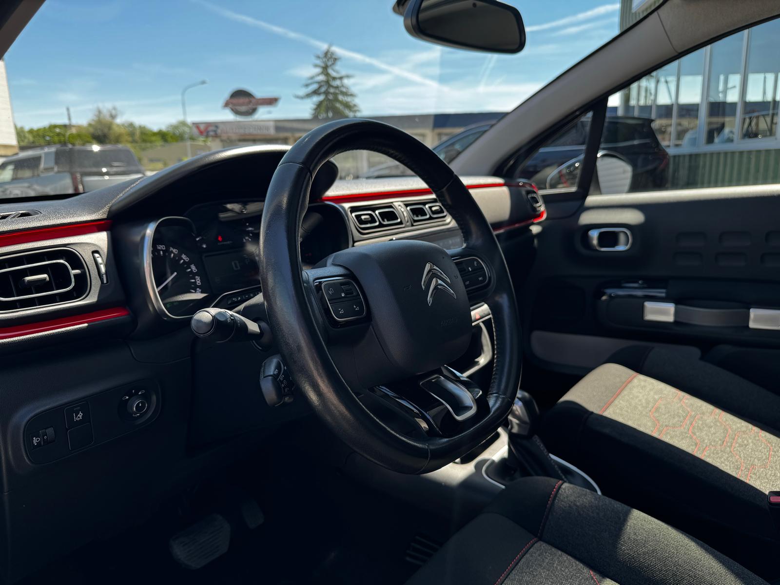 CITROEN C3 1.2i PureTech Shine EAT6-image-13