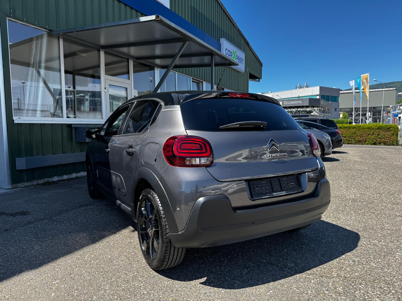 CITROEN C3 1.2i PureTech Shine EAT6-image-11
