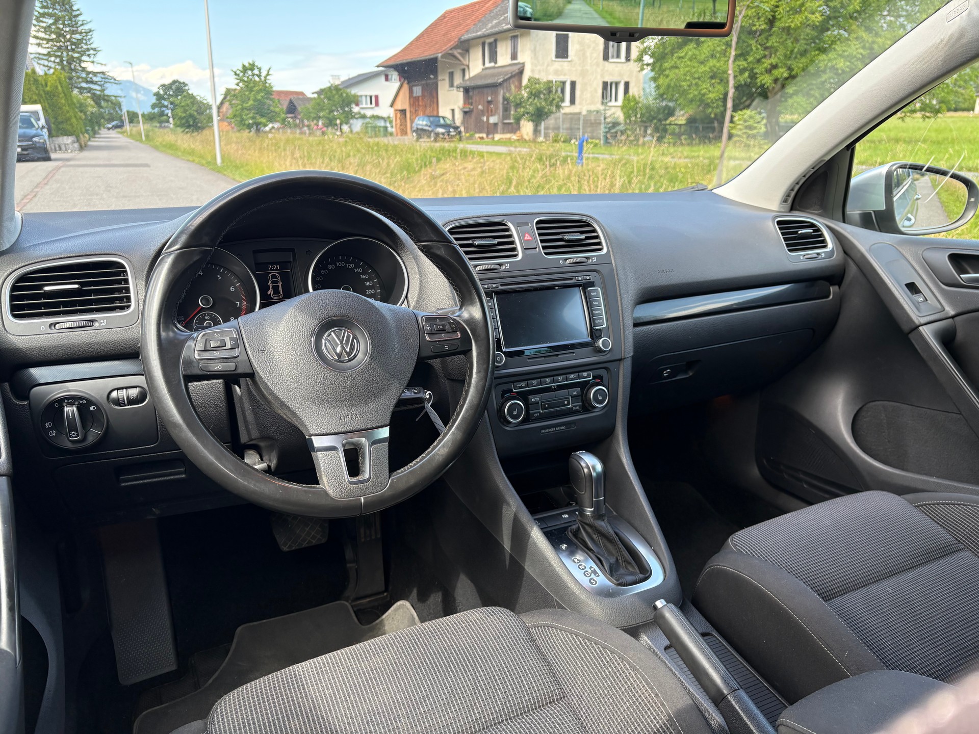 VW Golf 1.4 TSI Highline DSG-image-6