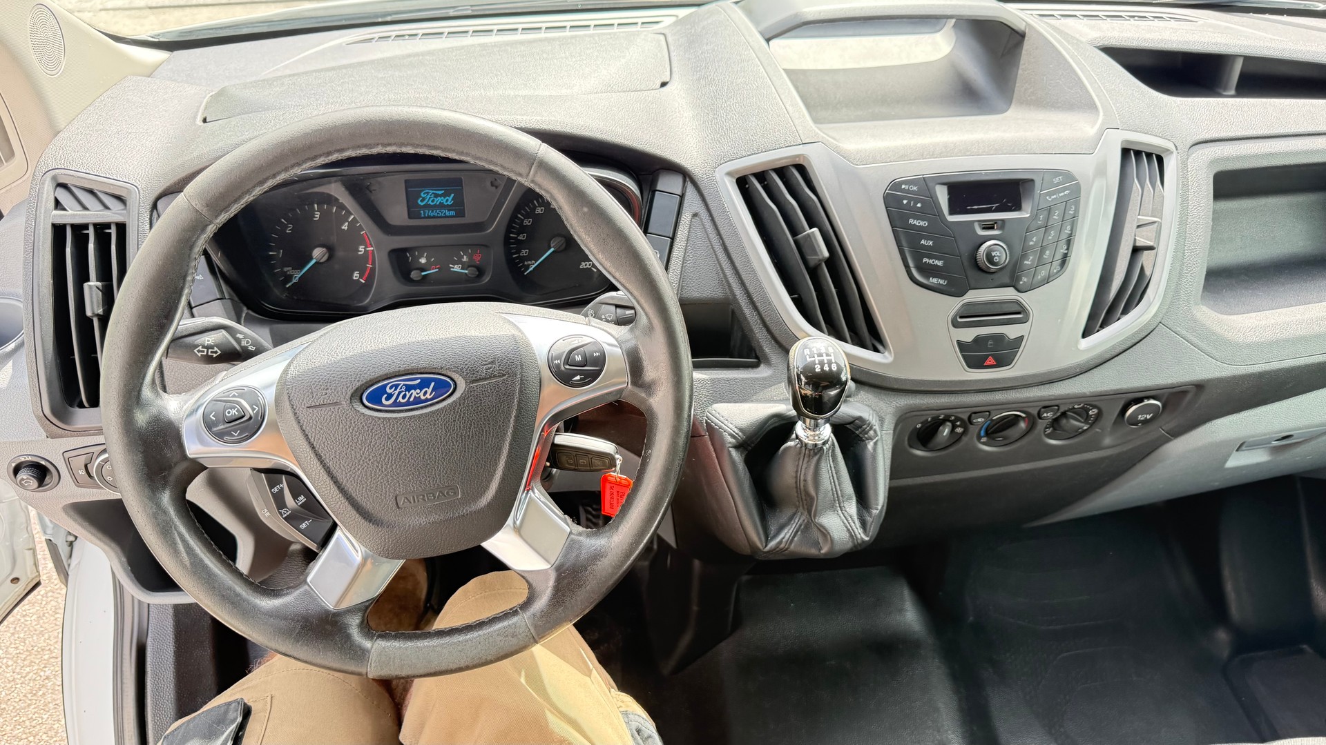 FORD Transit 2.2Diesel Van 330 L2H3 Trend FWD-image-5
