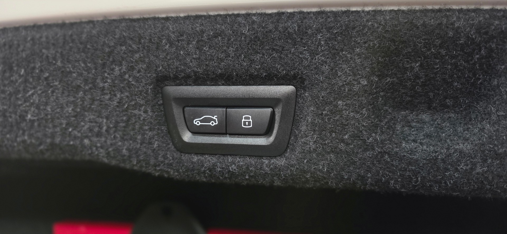 BMW 520d 48V M Sport Steptronic *Sitzkühlung & Heizung*Rückfahrkamera*Elektrische Sitze*Ambientelicht*-image-31