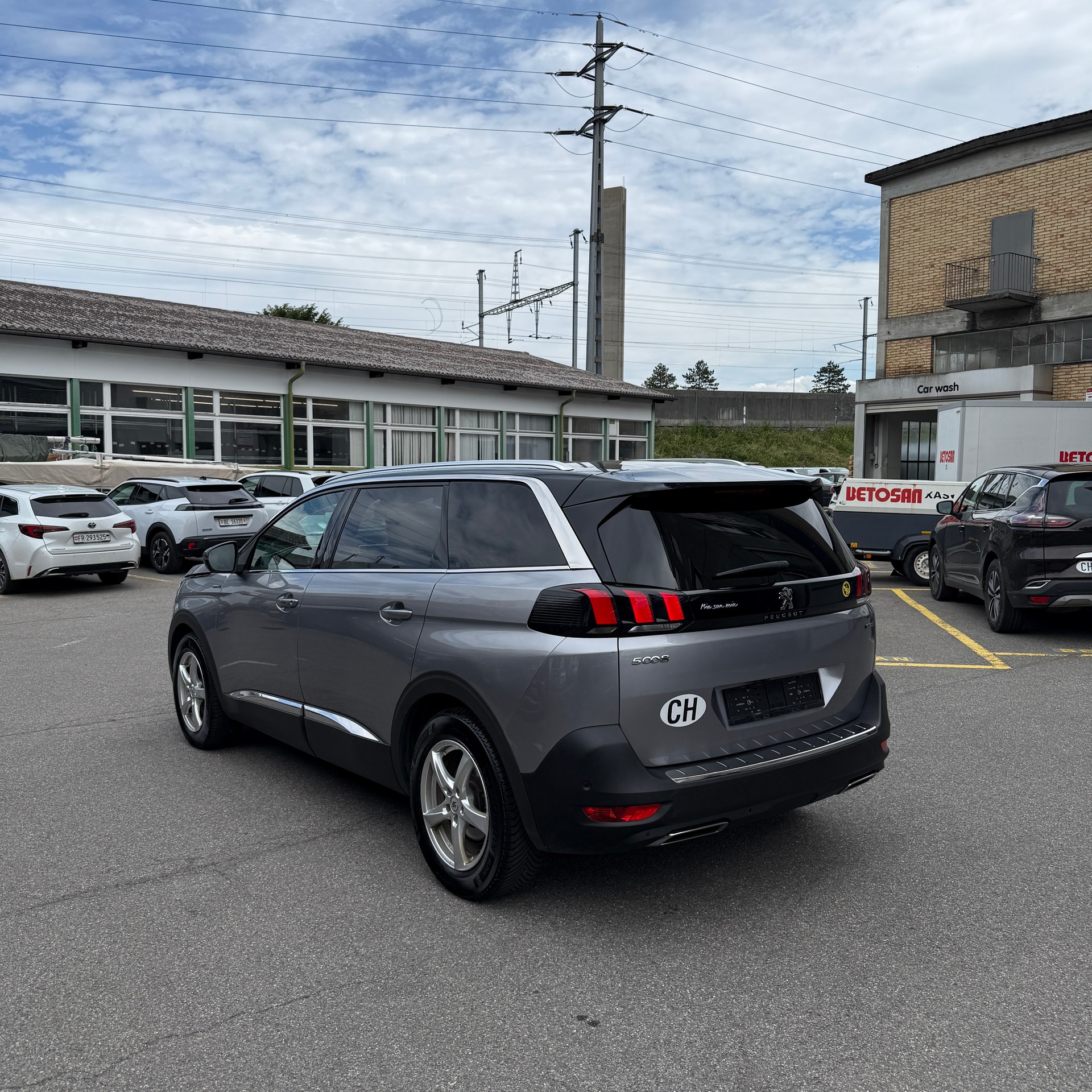 PEUGEOT 5008 1.6Pure Tech GT Line EAT8-image-4
