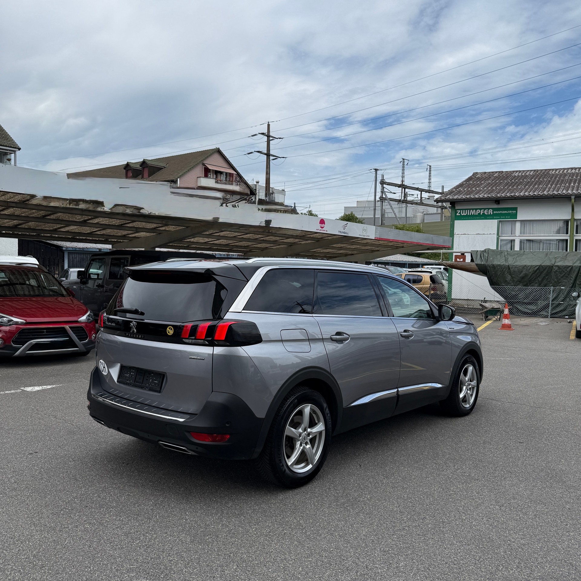 PEUGEOT 5008 1.6Pure Tech GT Line EAT8-image-6