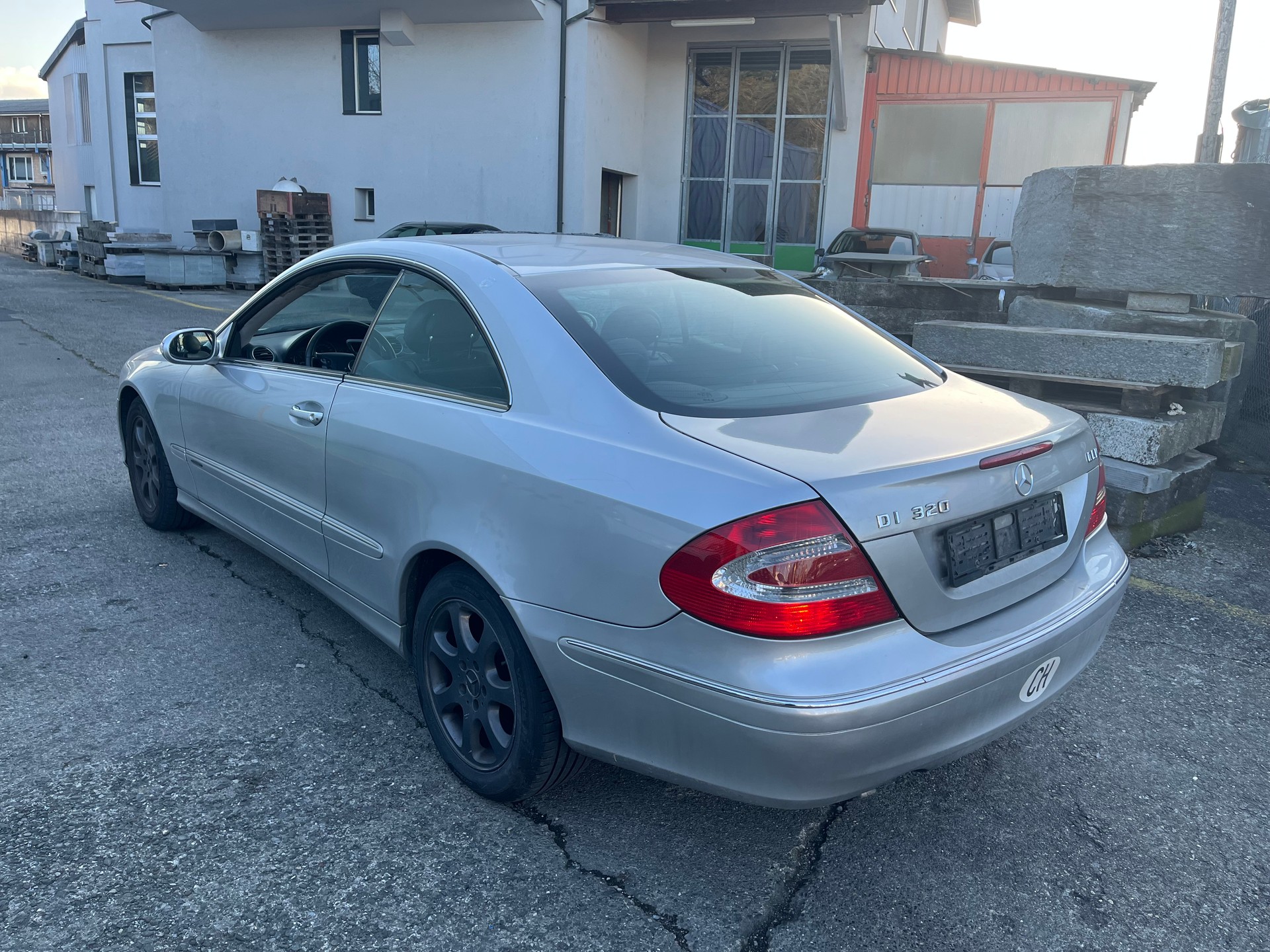 MERCEDES-BENZ CLK 270 CDI Elégance-image-5