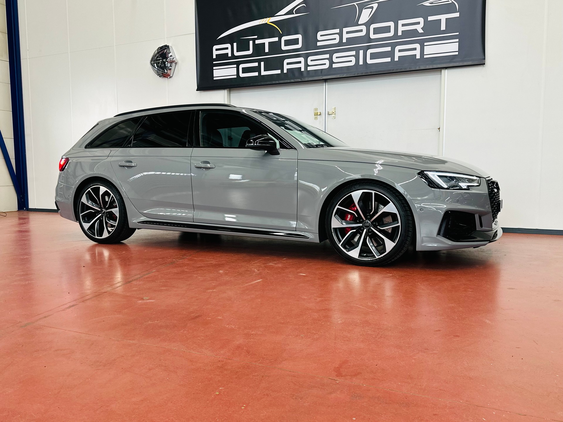 AUDI RS4 Avant 2.9 TFSI quattro tiptronic Nardo Grey-image-4