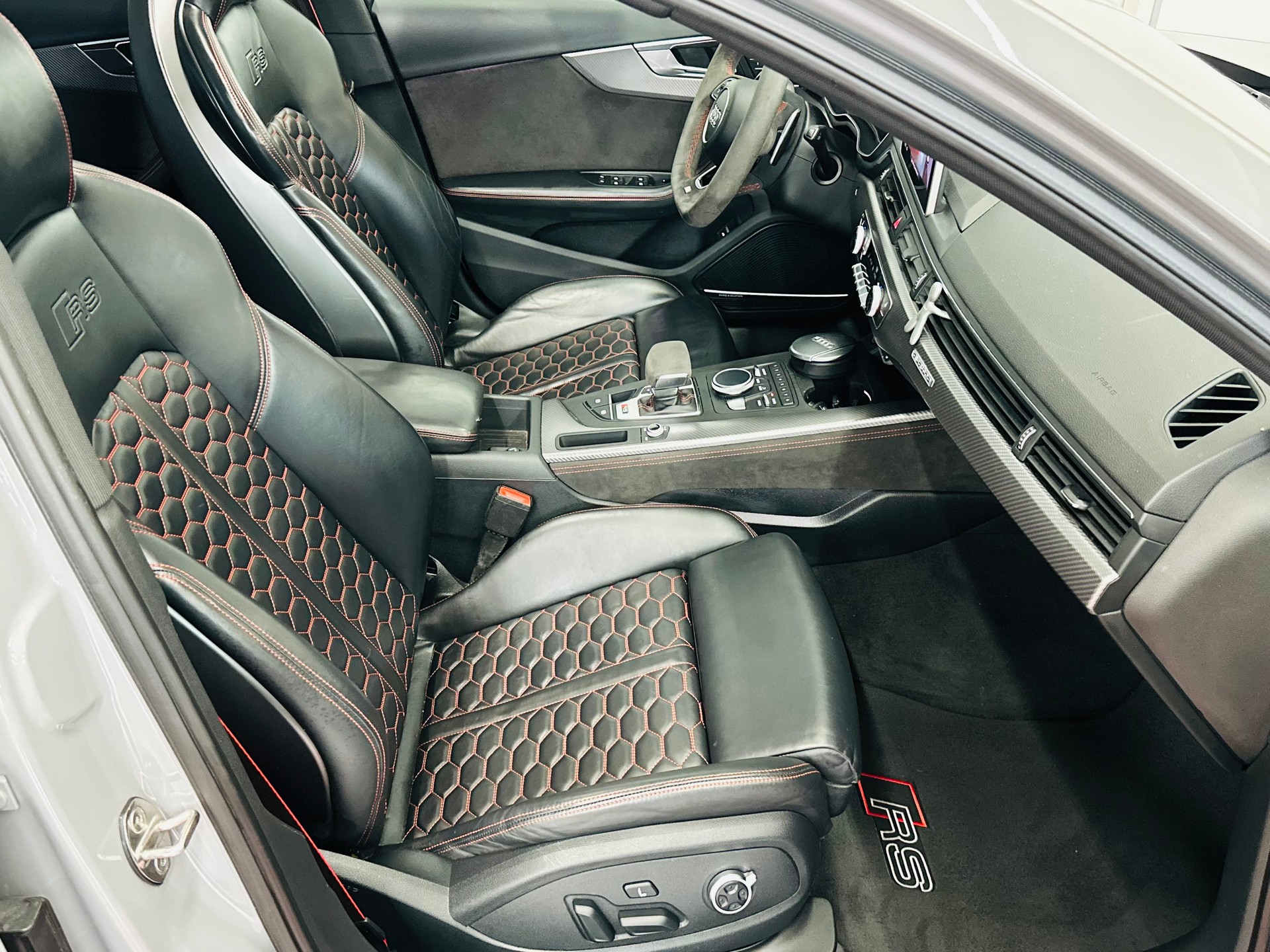 AUDI RS4 Avant 2.9 TFSI quattro tiptronic Nardo Grey-image-10