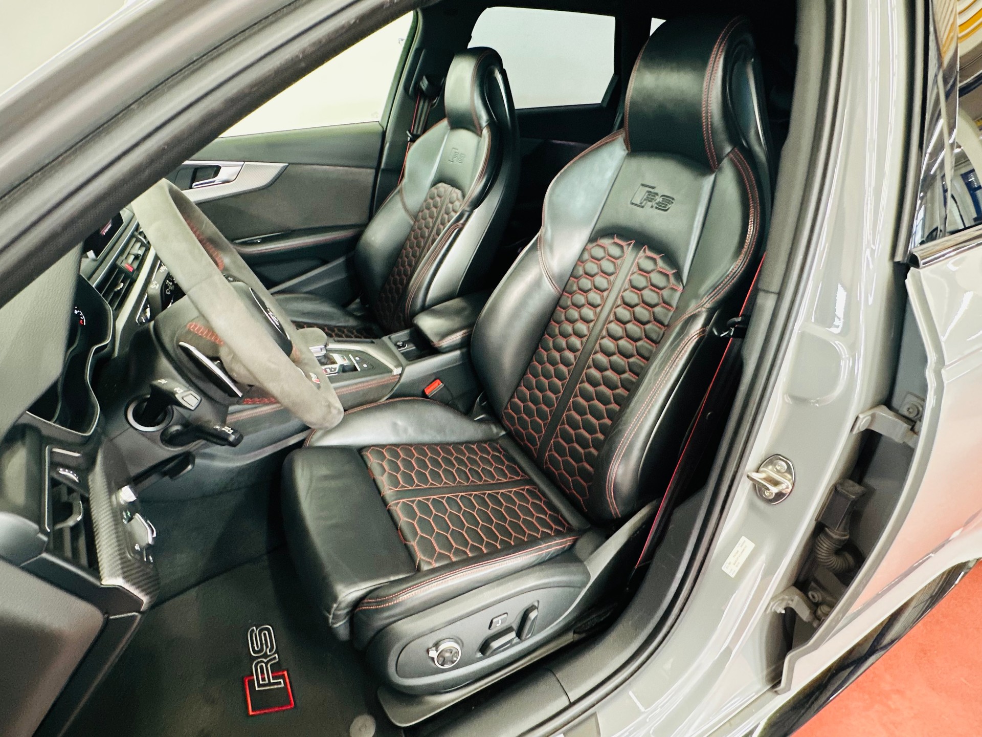 AUDI RS4 Avant 2.9 TFSI quattro tiptronic Nardo Grey-image-7