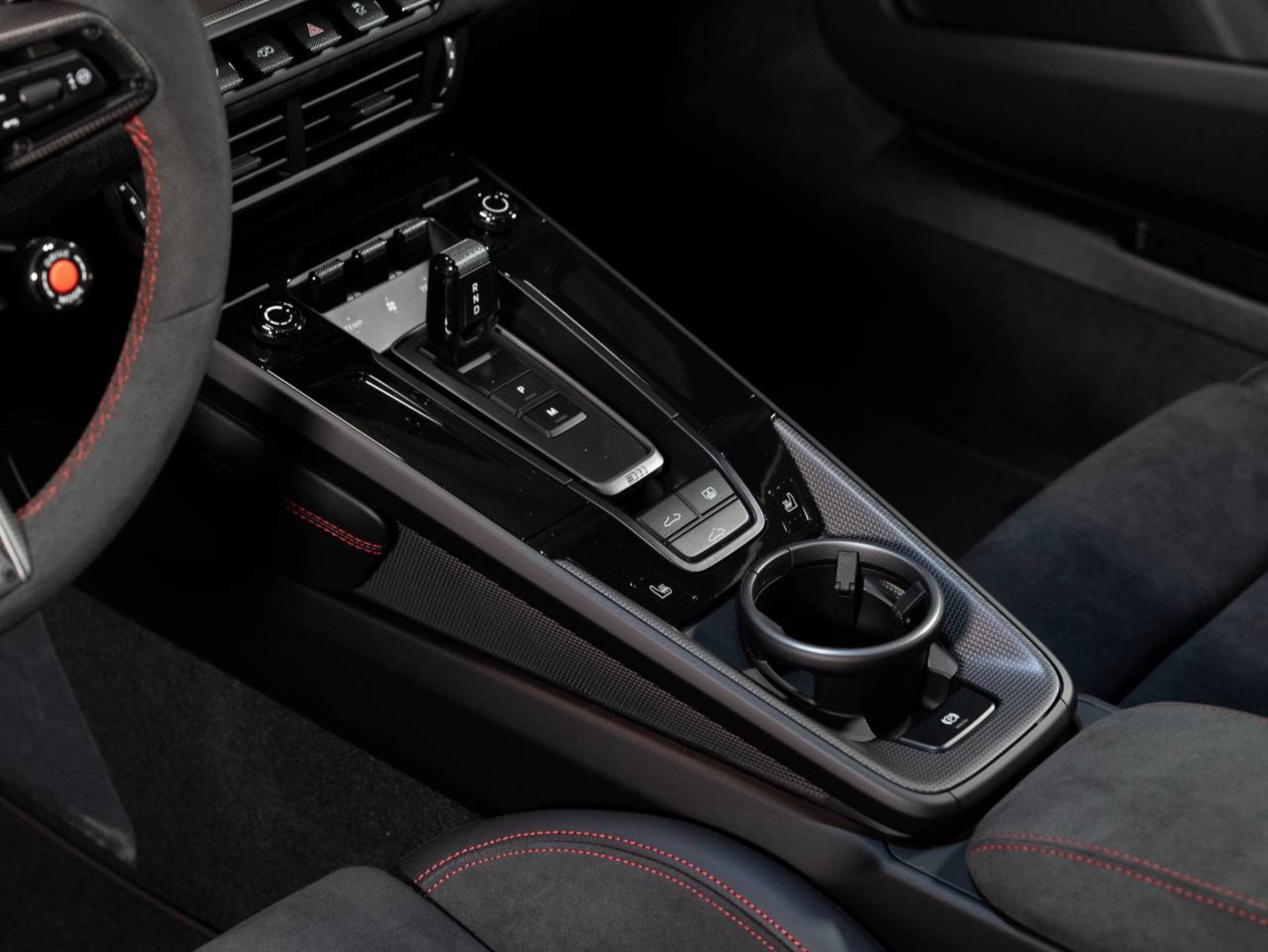 PORSCHE 911 Carrera 4 GTS-image-10