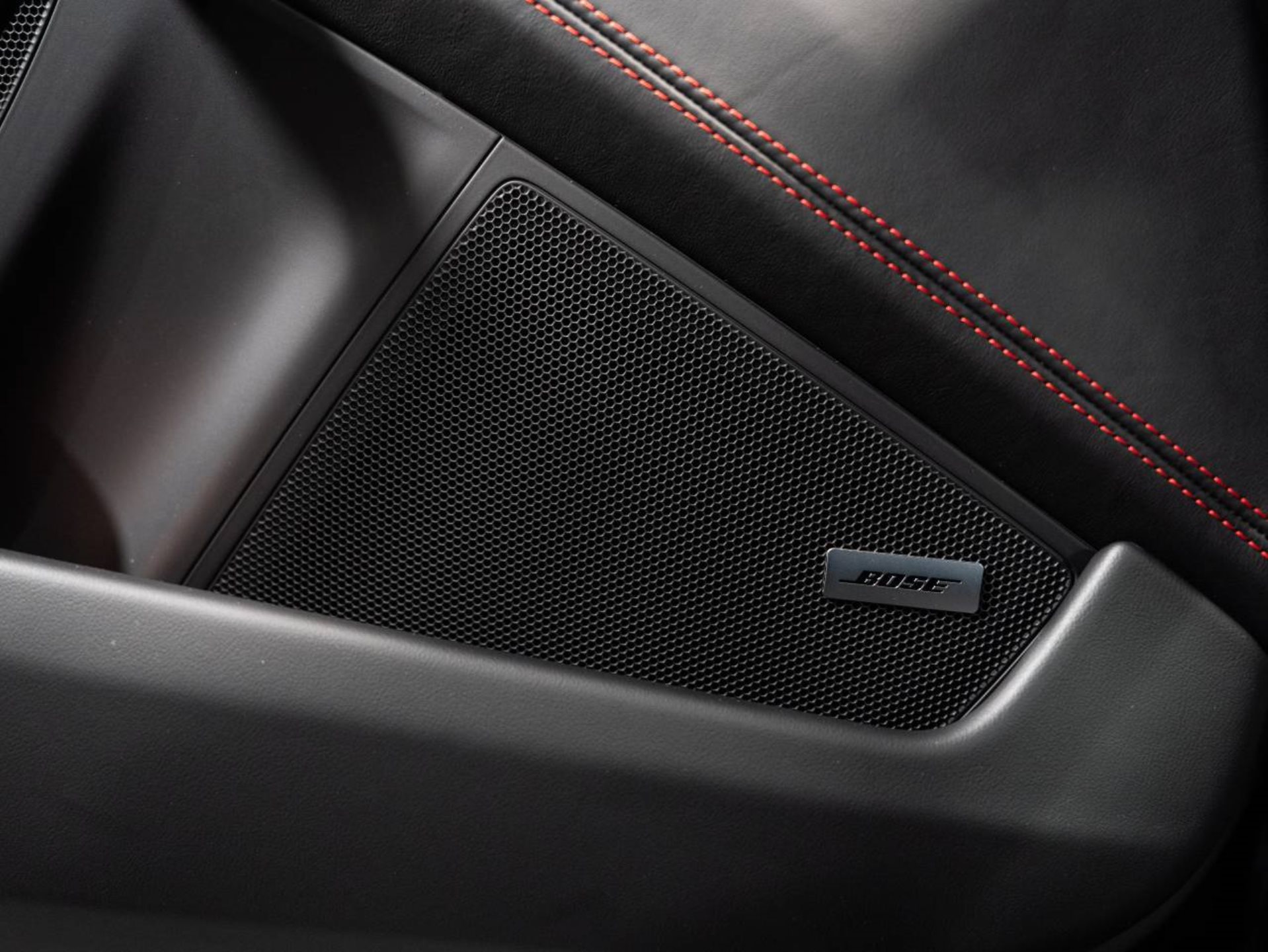 PORSCHE 911 Carrera 4 GTS-image-14