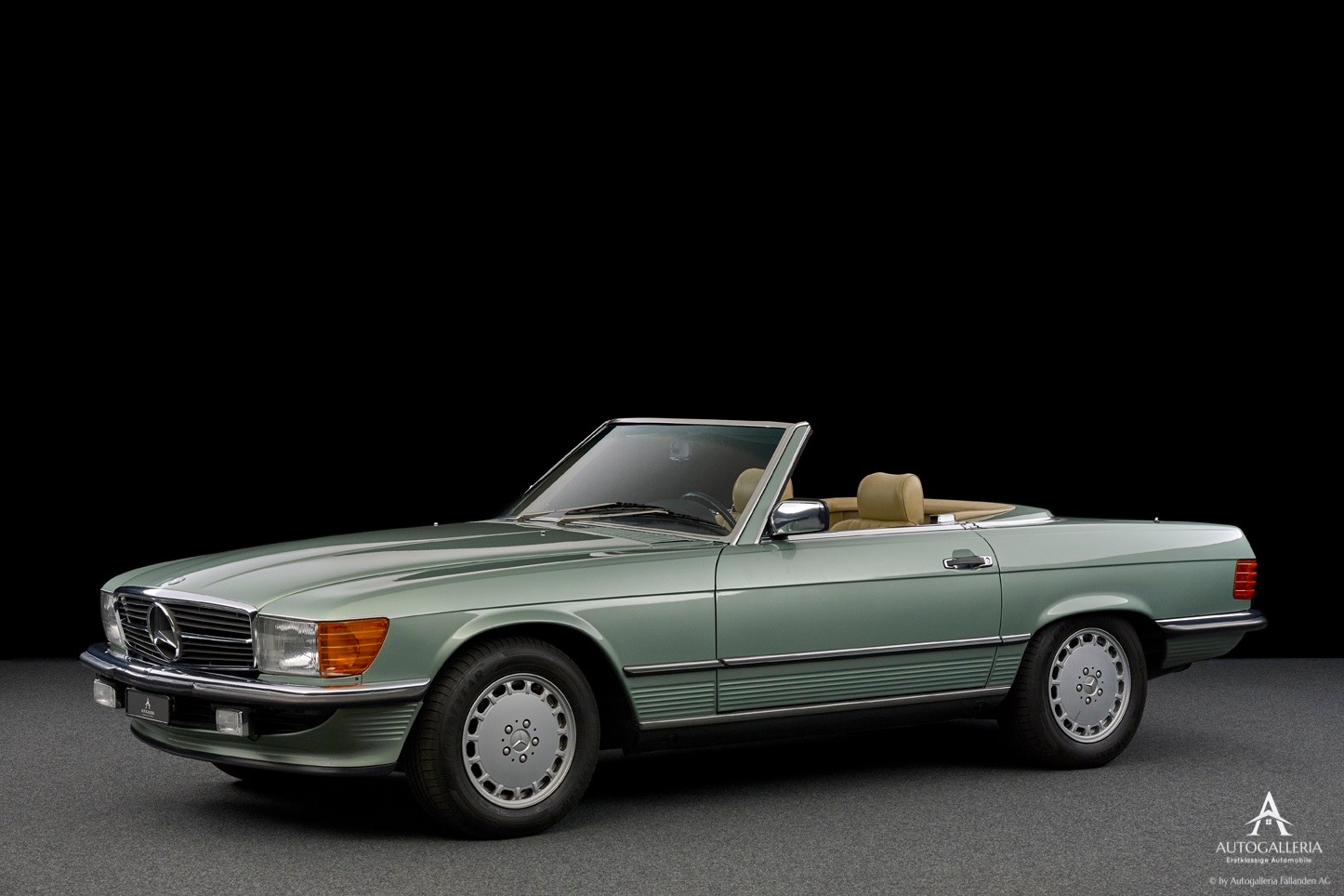 MERCEDES-BENZ 300 SL Automatic-image-1
