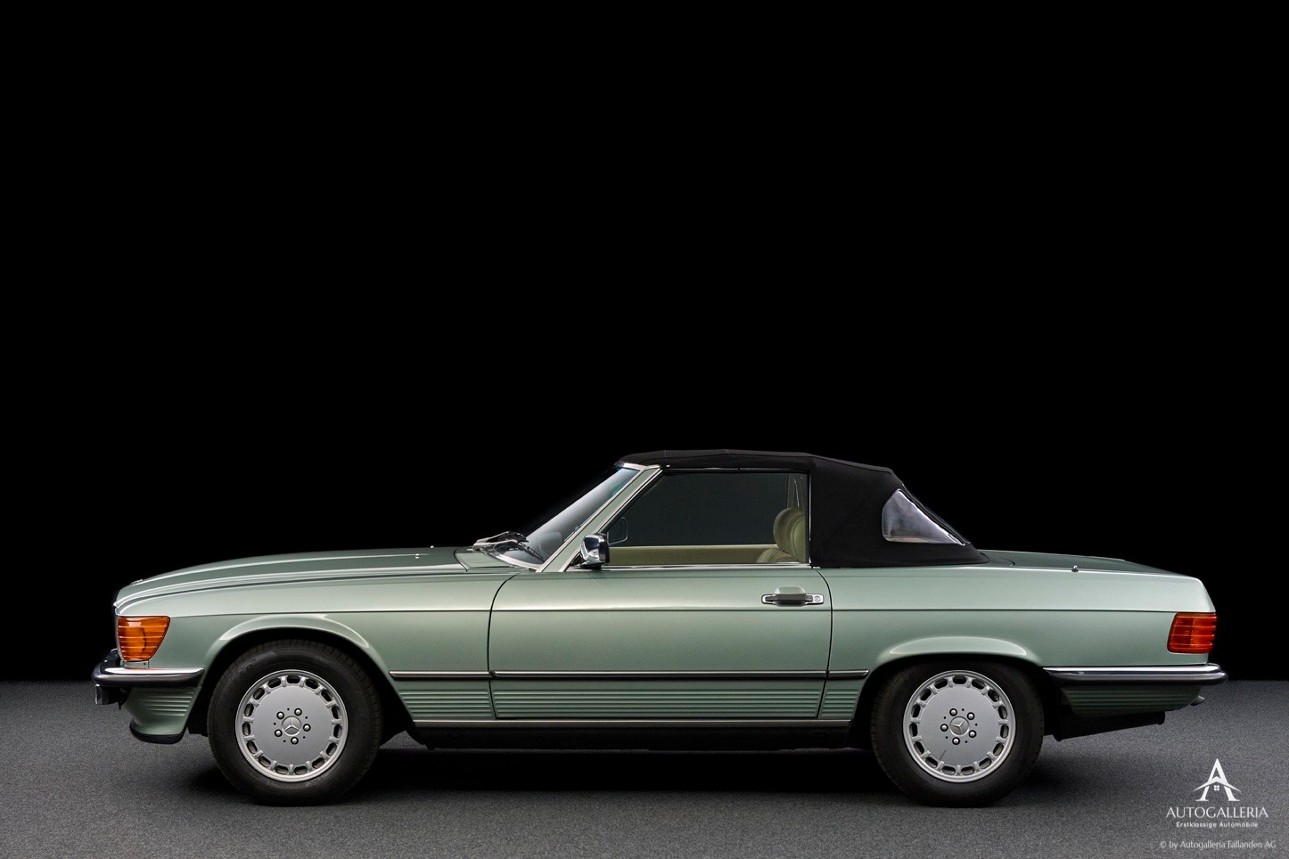 MERCEDES-BENZ 300 SL Automatic-image-3