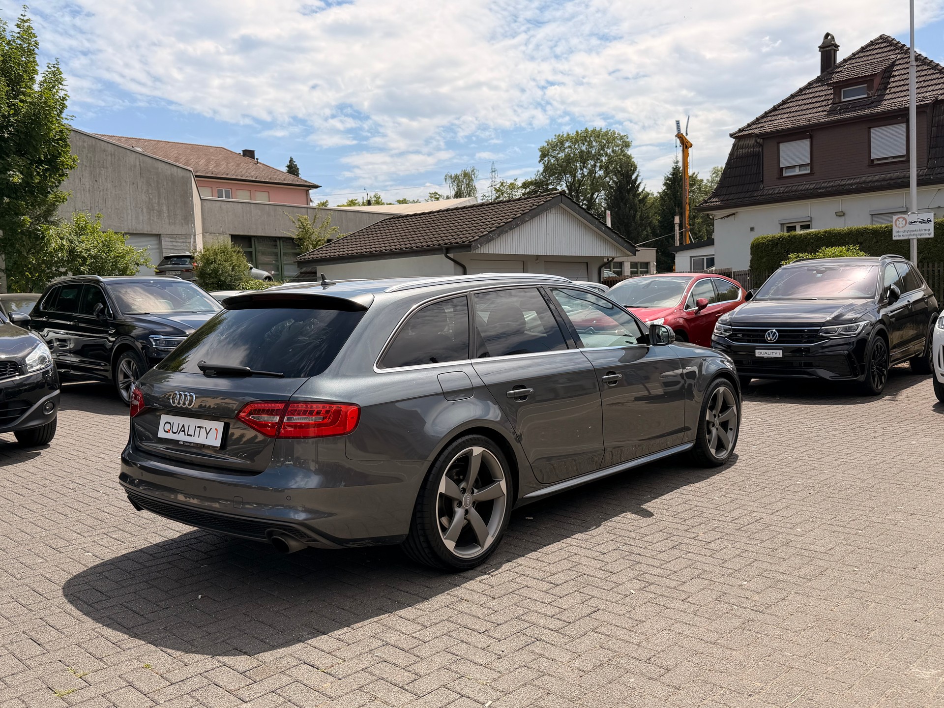 AUDI A4 Avant 2.0 TFSI quattro s-tronic S-Line-image-7