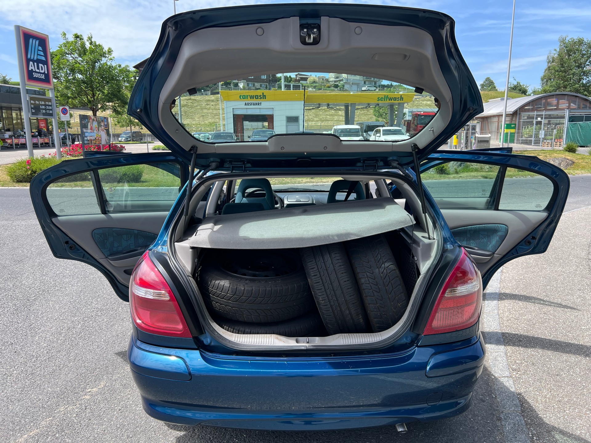 NISSAN Almera 1.8 16V Comfort-image-11