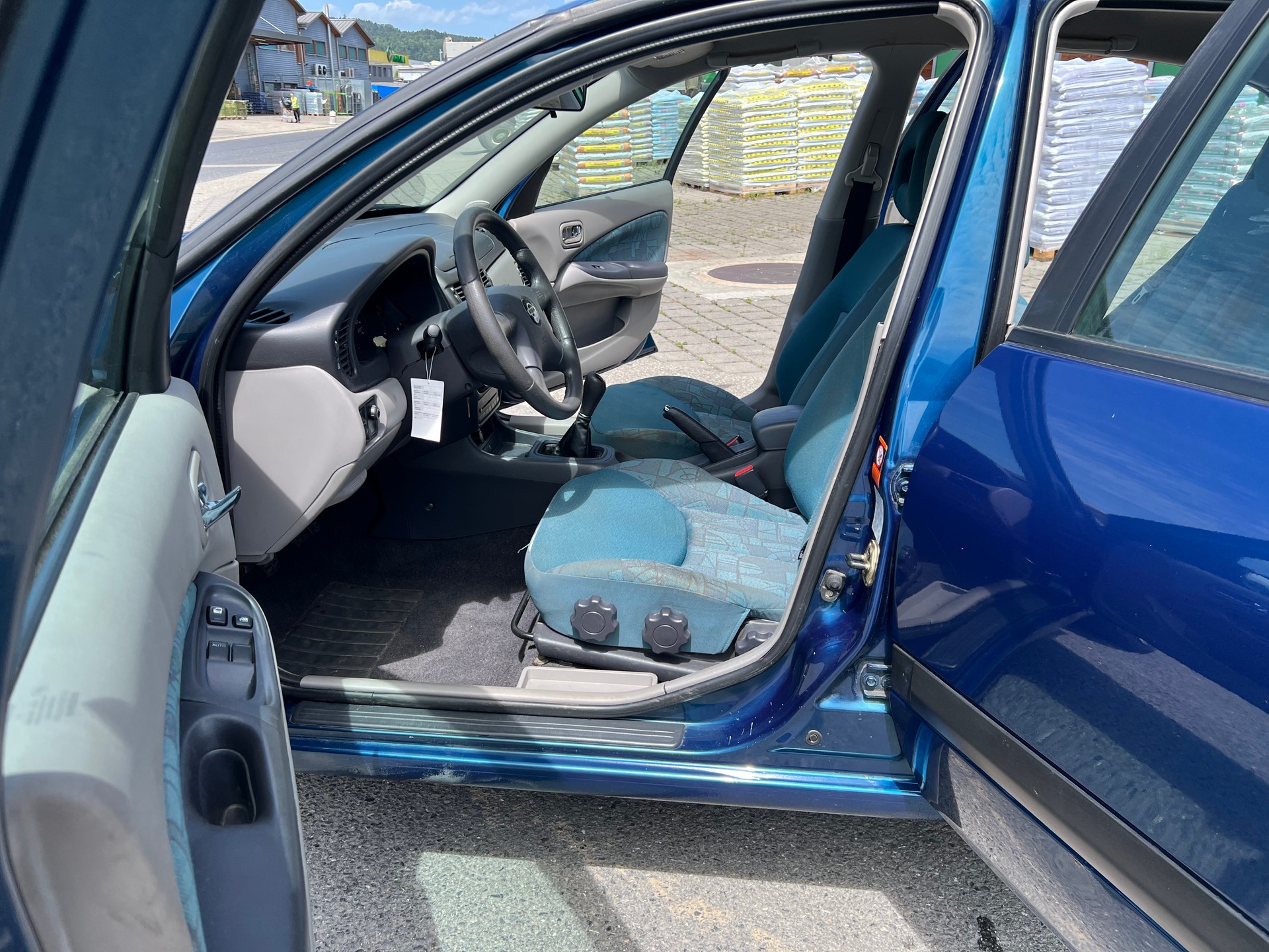 NISSAN Almera 1.8 16V Comfort-image-7