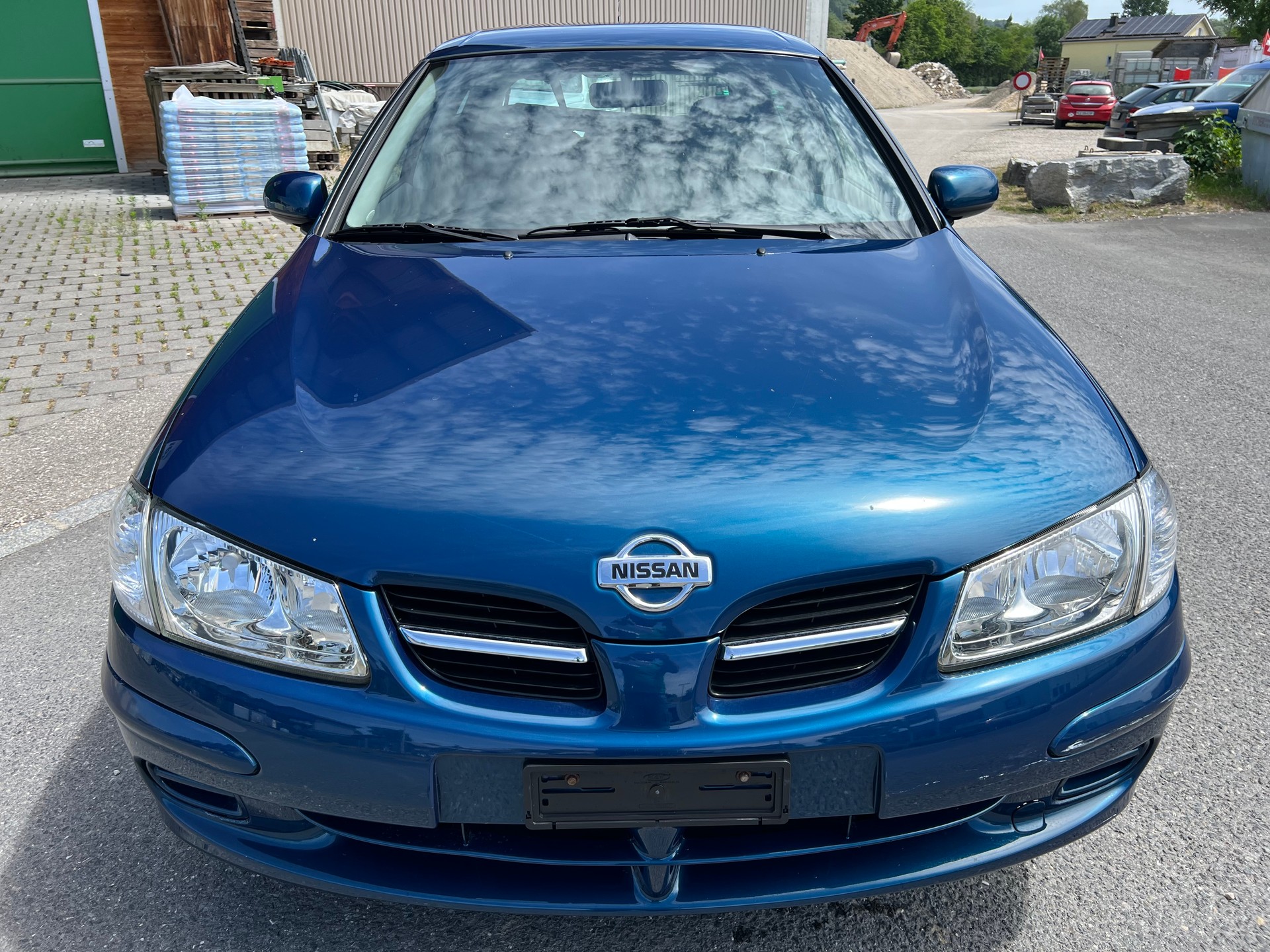 NISSAN Almera 1.8 16V Comfort-image-0