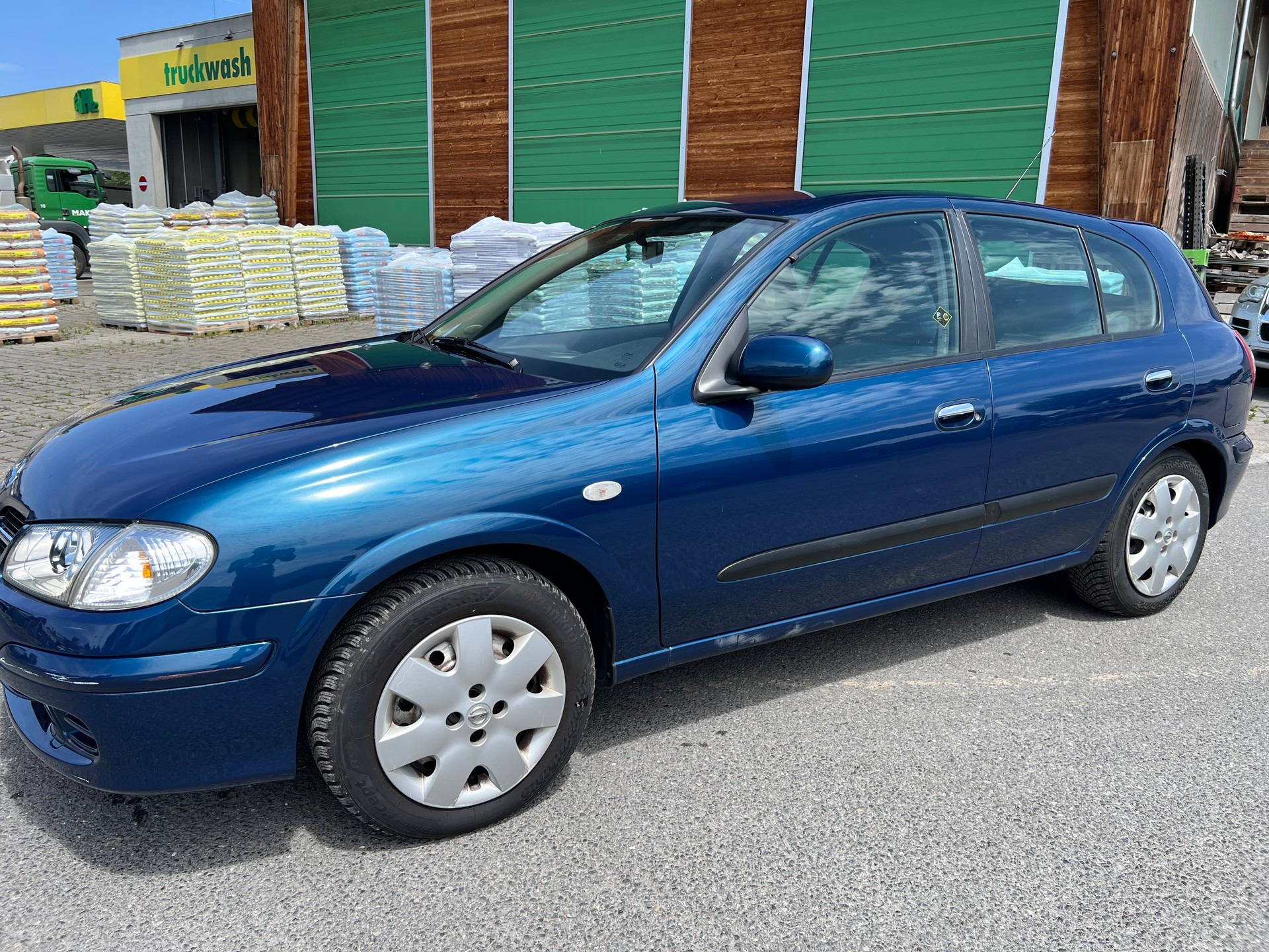 NISSAN Almera 1.8 16V Comfort-image-1