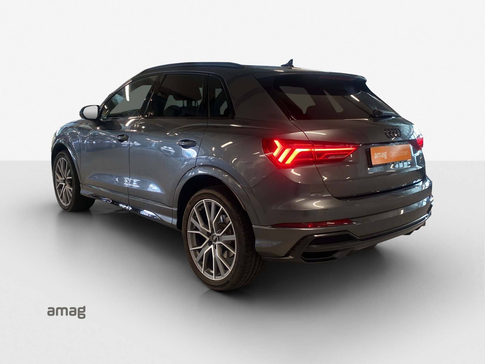 AUDI Q3 35 TFSI S line Attraction S-tronic-image-2