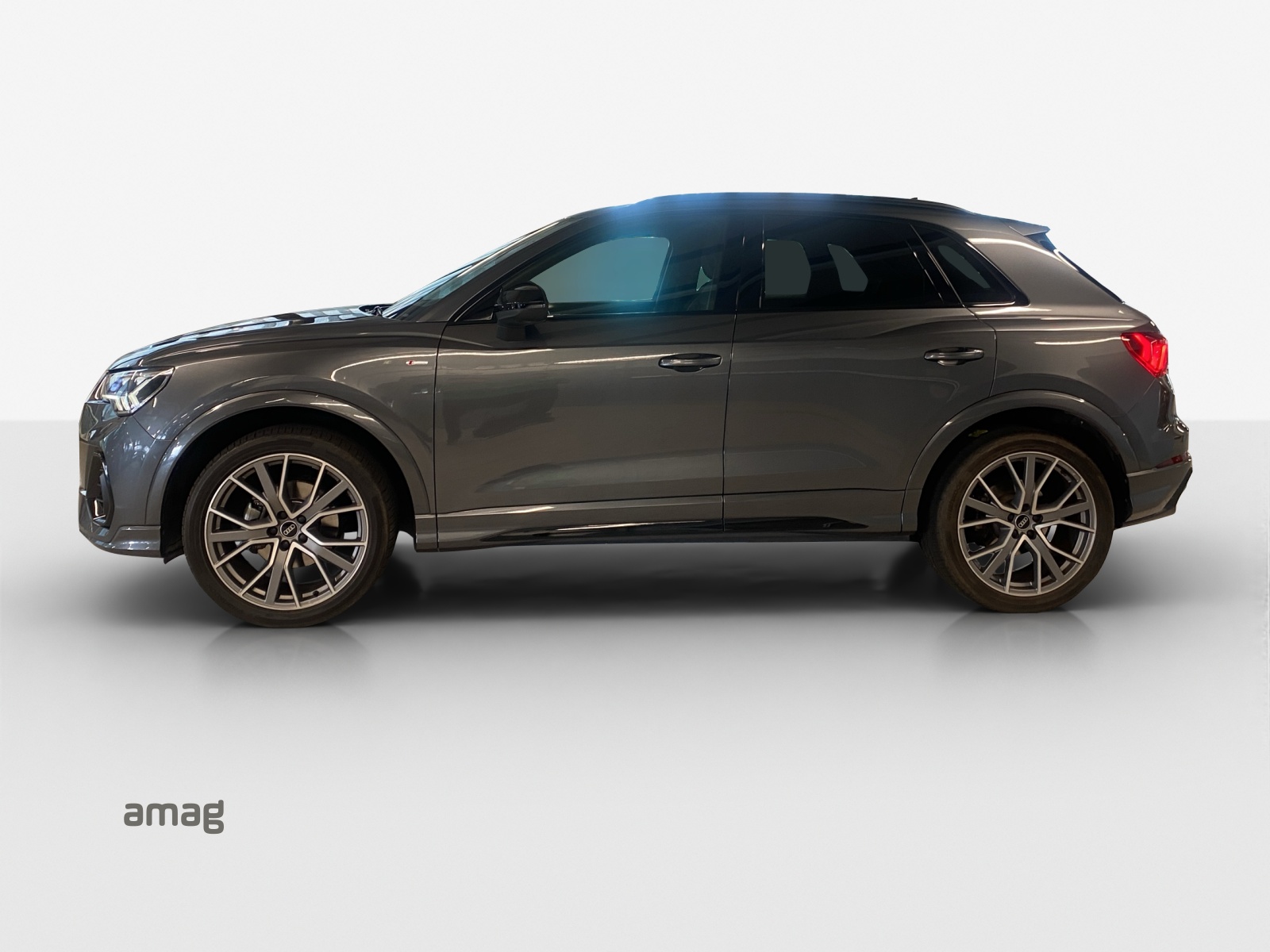 AUDI Q3 35 TFSI S line Attraction S-tronic-image-1