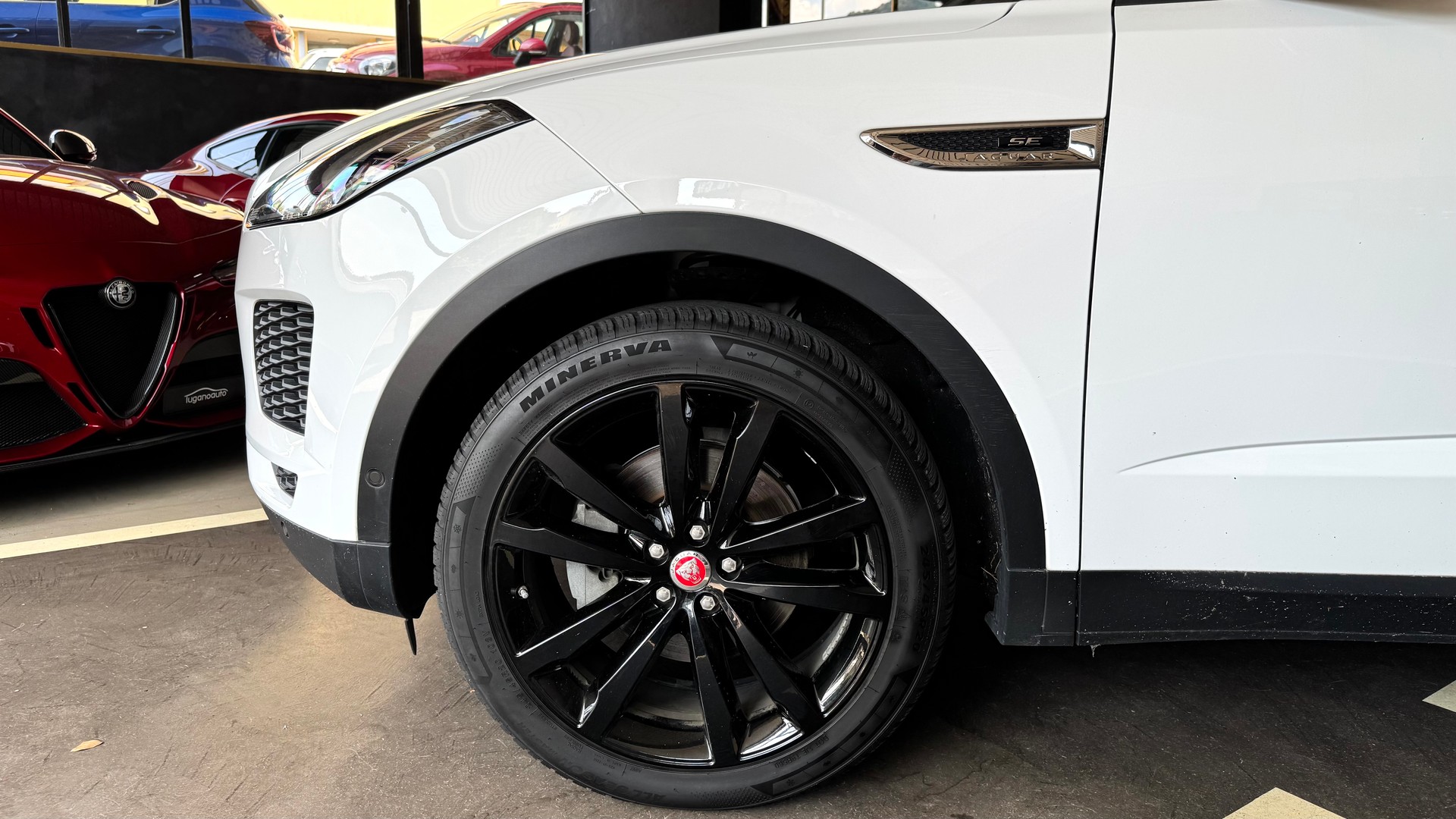 JAGUAR E-Pace 2.0d D150 SE AWD Automatik-image-14