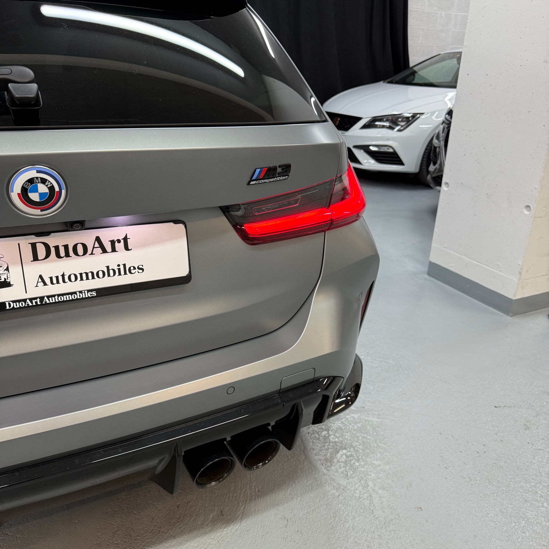 BMW M3 Touring xDrive Competition M Individual Frozen Pure Grey-image-8