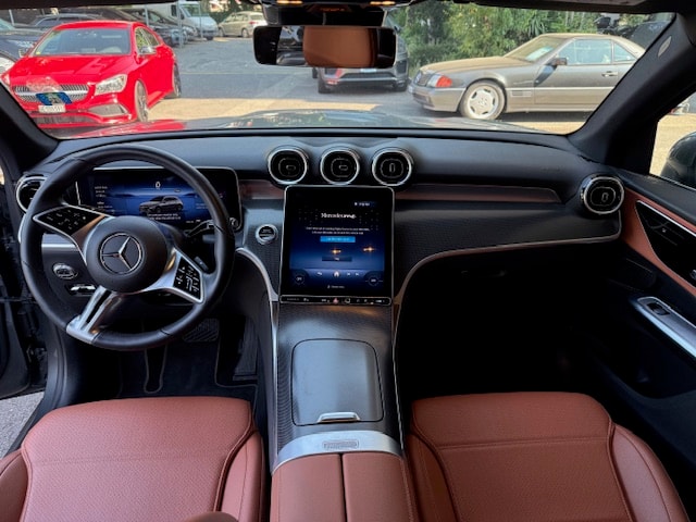 MERCEDES-BENZ GLC 220 d 4Matic 9G-Tronic-image-11