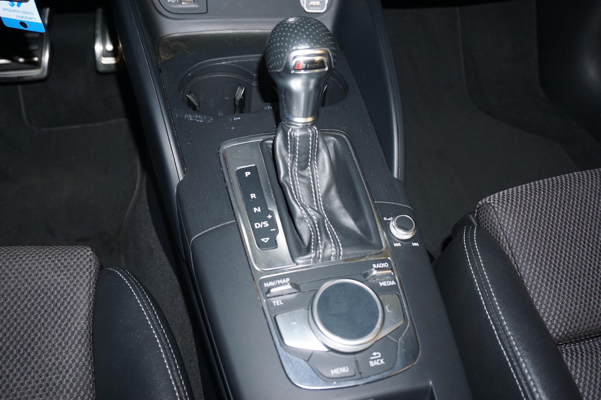AUDI A3 Cabriolet 1.5 35 TFSI Sport S-Tronic-image-9