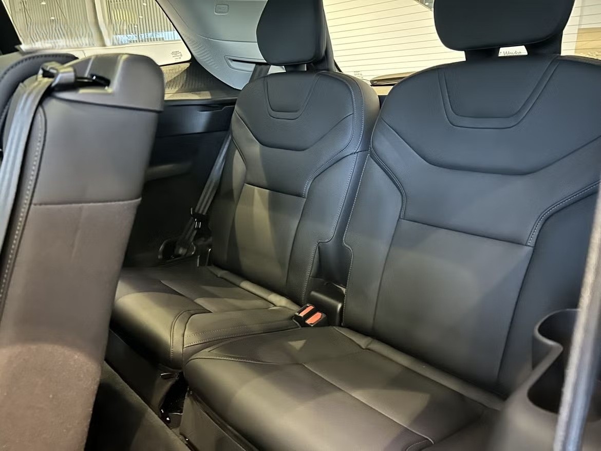 VOLVO EX90 Twin Plus AWD 7 Sitzer-image-13