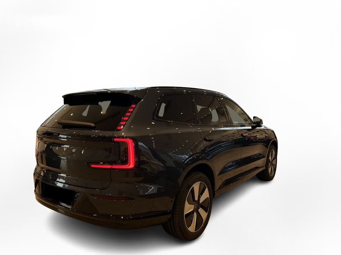 VOLVO EX90 Twin Plus AWD 7 Sitzer-image-4