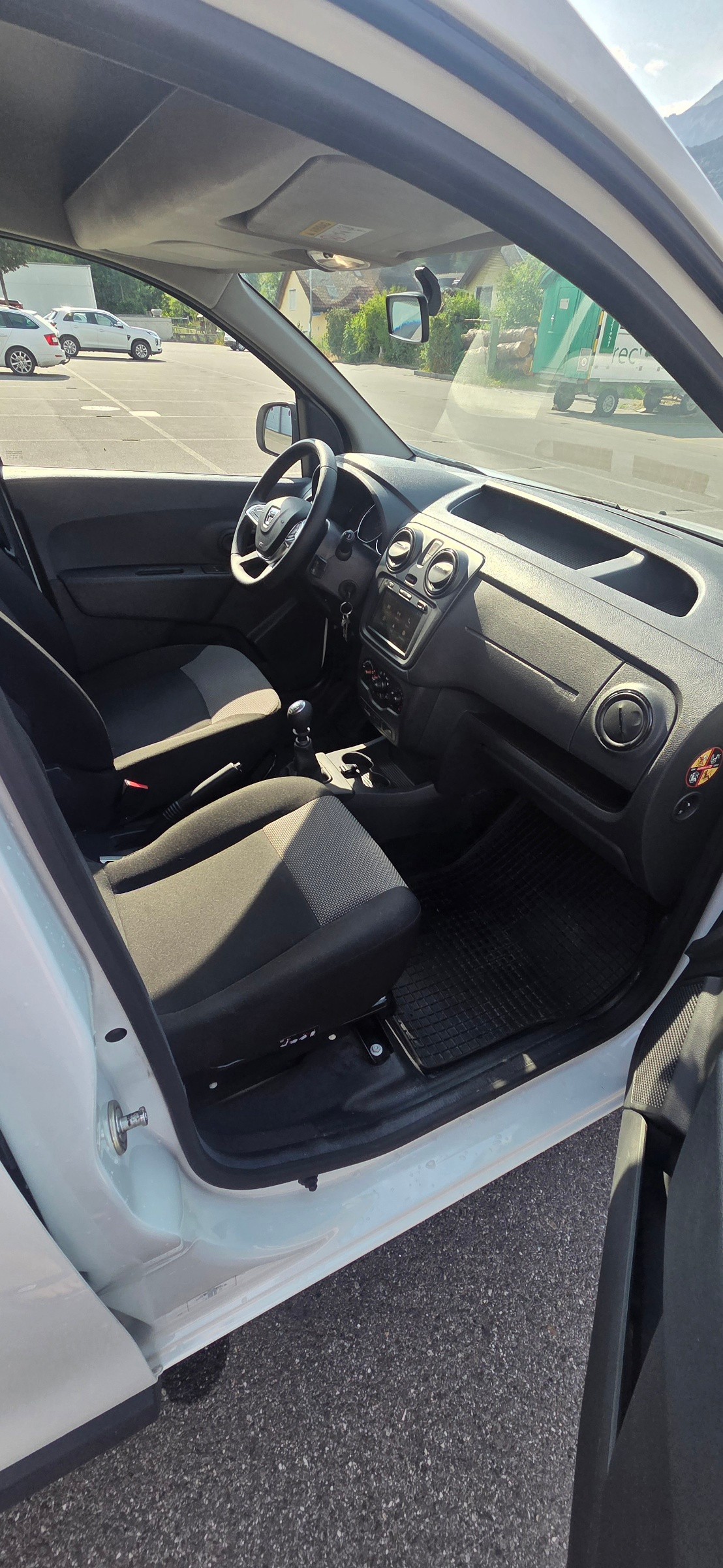 DACIA 1.3 TCe 130 Unlimited S/S-image-3