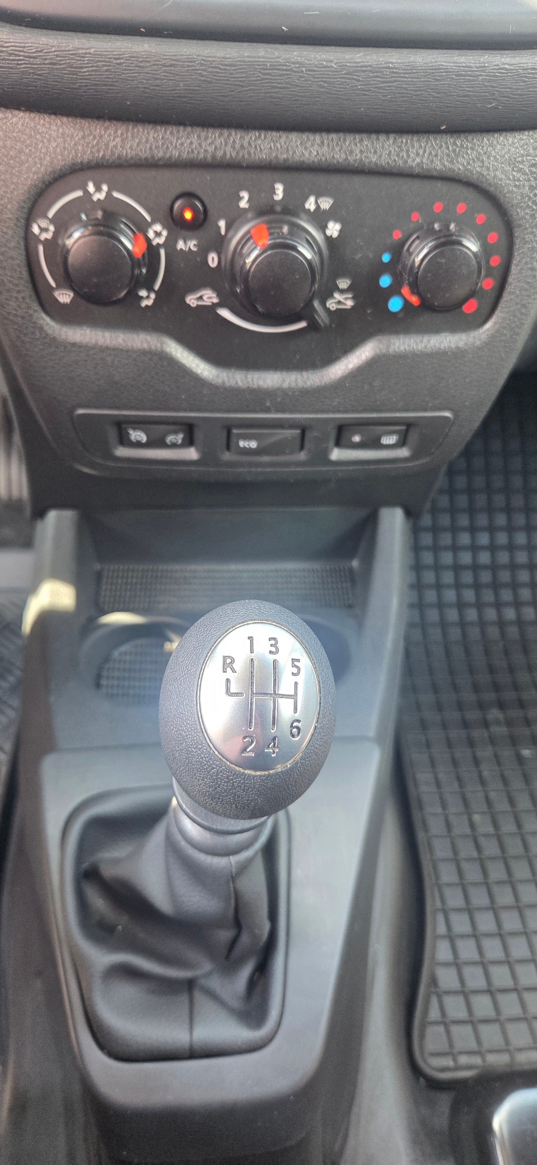 DACIA 1.3 TCe 130 Unlimited S/S-image-5