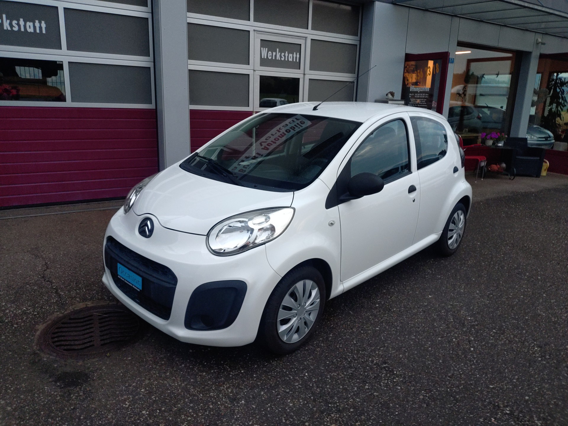 CITROEN C1 1.0i Attraction-image-1