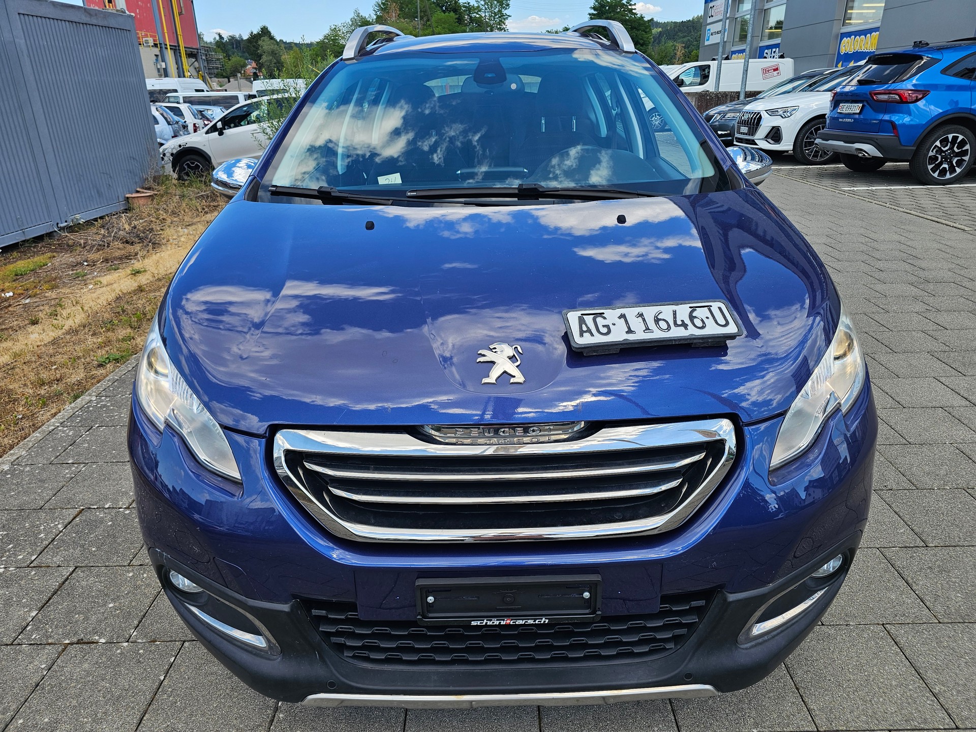 PEUGEOT 2008 1.2 VTI Style-image-0