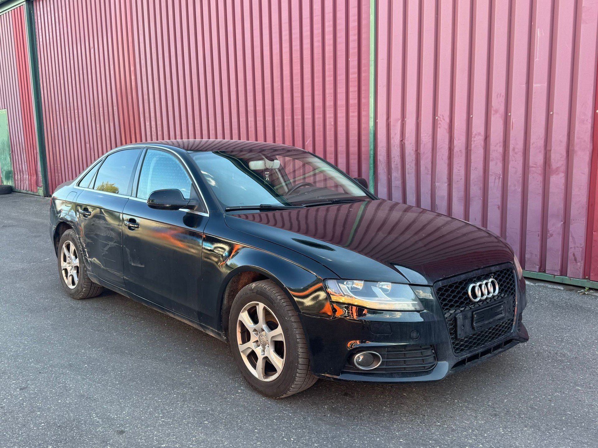 AUDI A4 Limousine 2.0 TDI-image-0