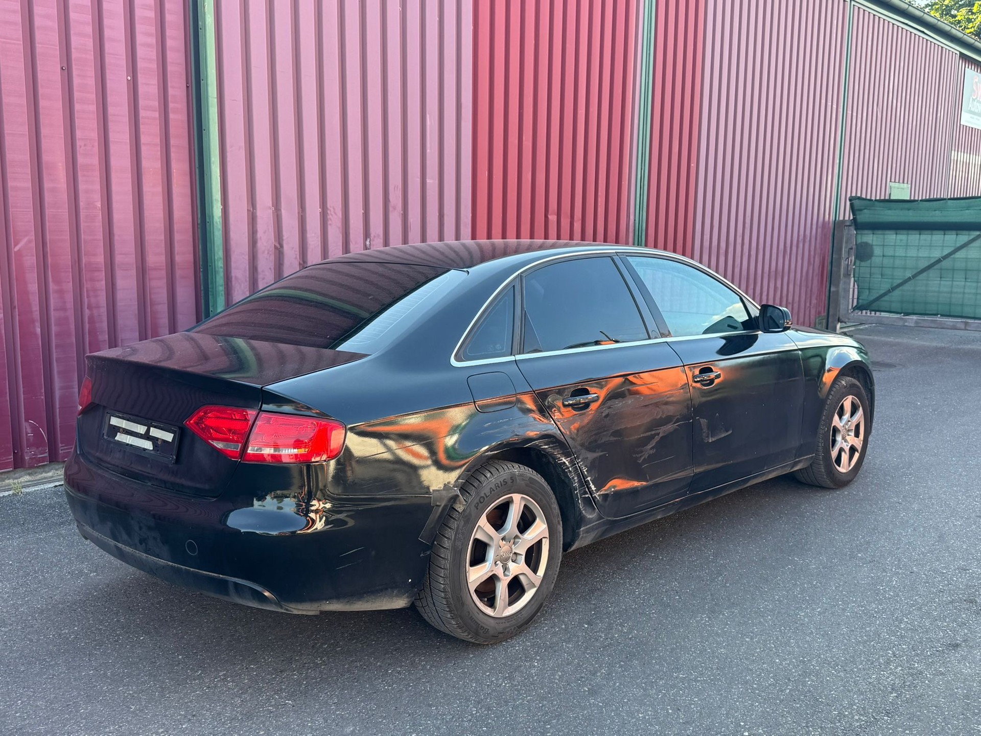 AUDI A4 Limousine 2.0 TDI-image-1