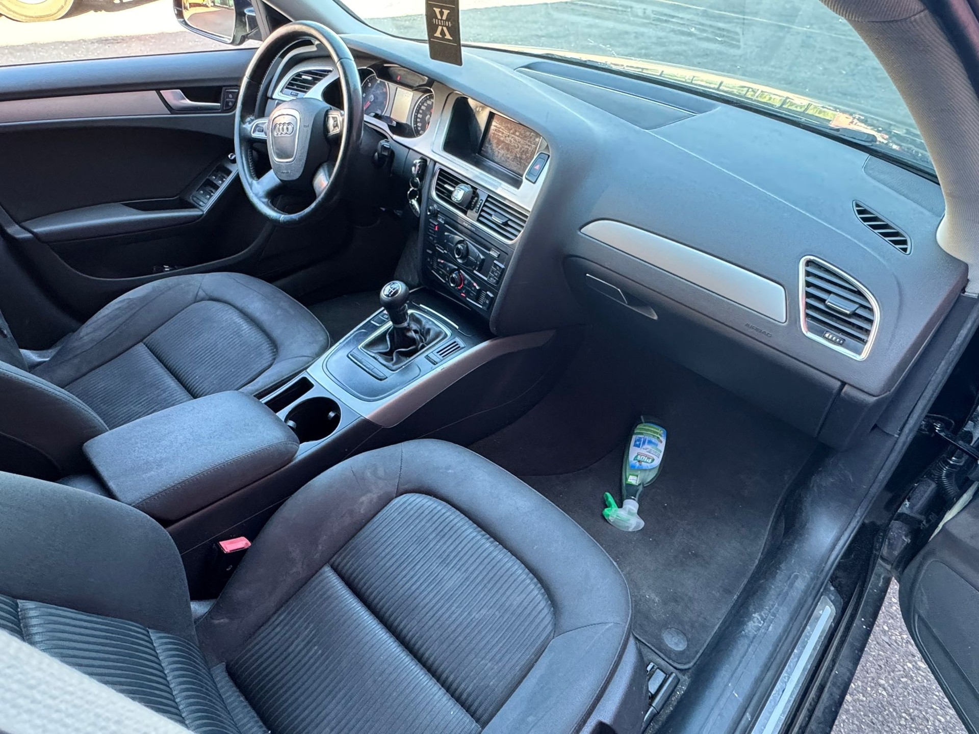 AUDI A4 Limousine 2.0 TDI-image-8