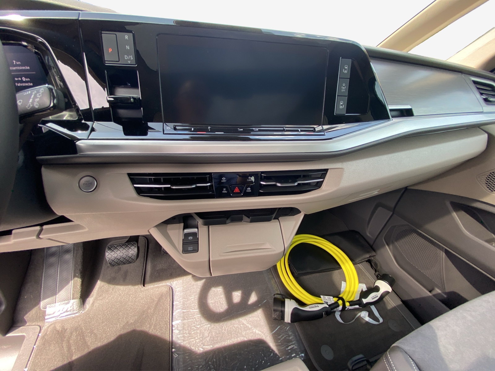 VW Multivan 1.5 eHybrid Life Edition 4Motion DSG-image-10